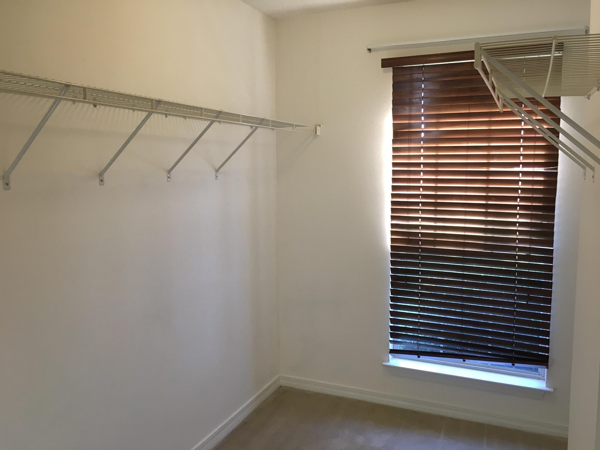 MT OLIVE ESTATES LOT 4 BLK C - Residential