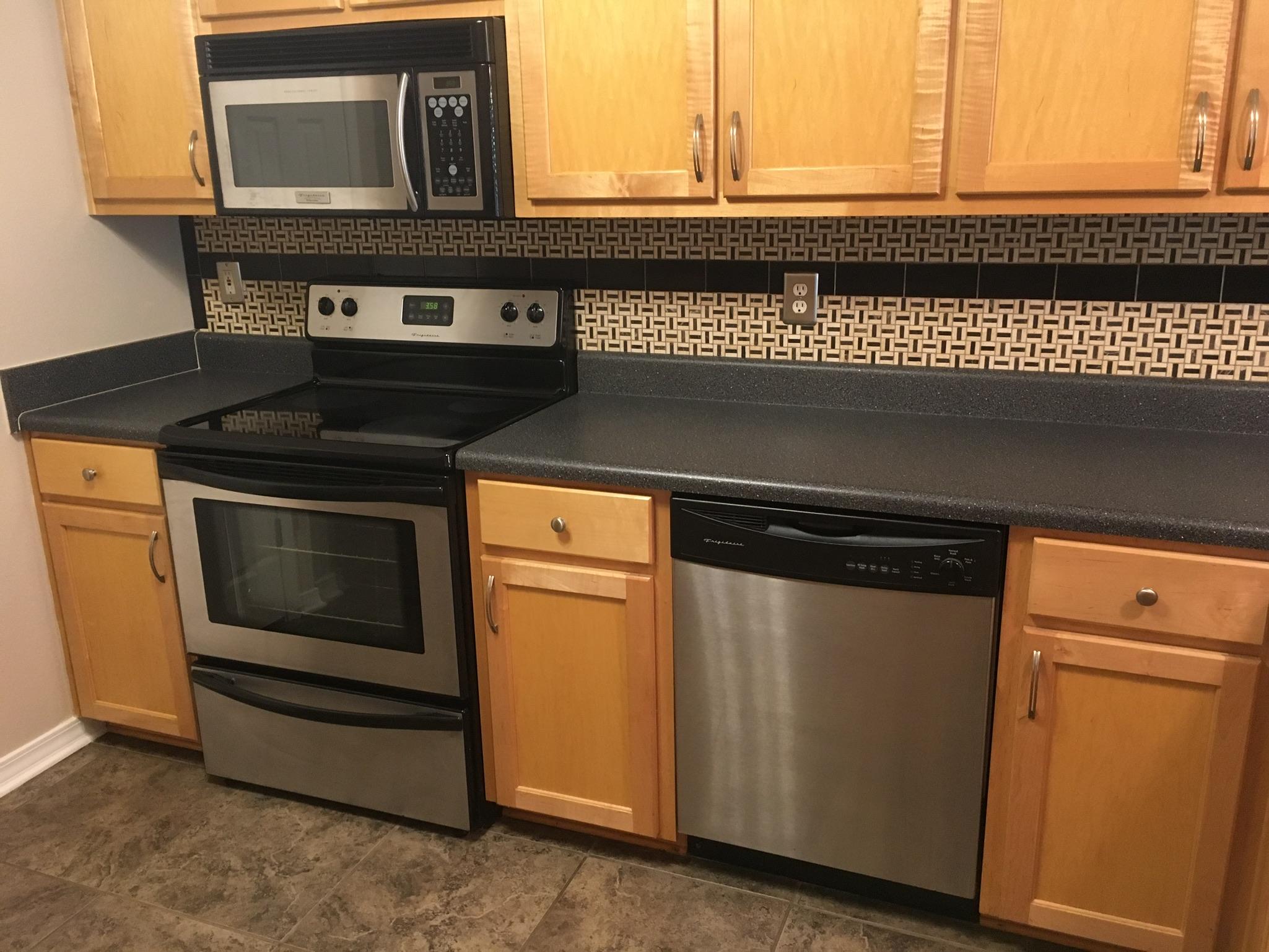 MT OLIVE ESTATES LOT 4 BLK C - Residential