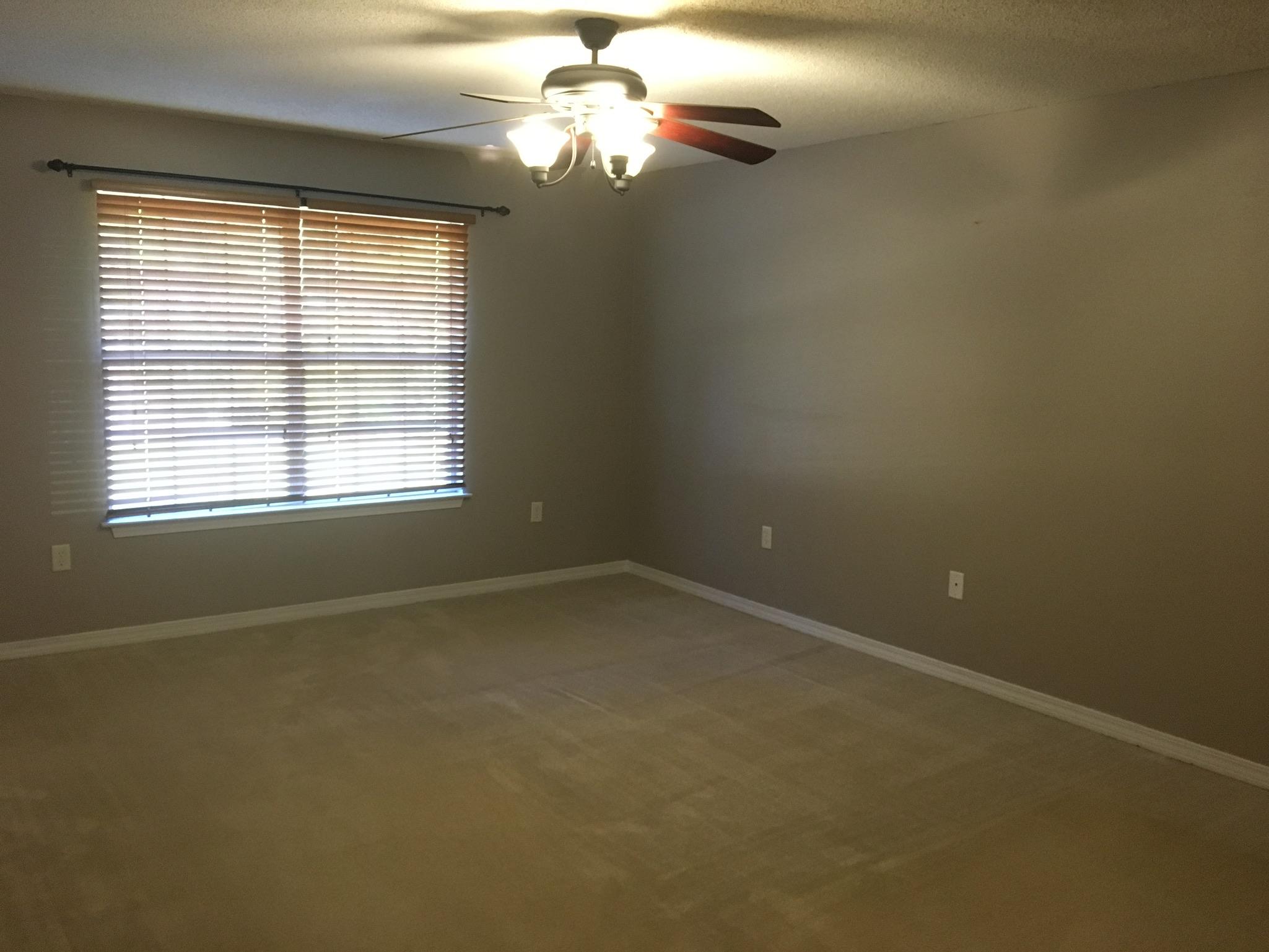 MT OLIVE ESTATES LOT 4 BLK C - Residential