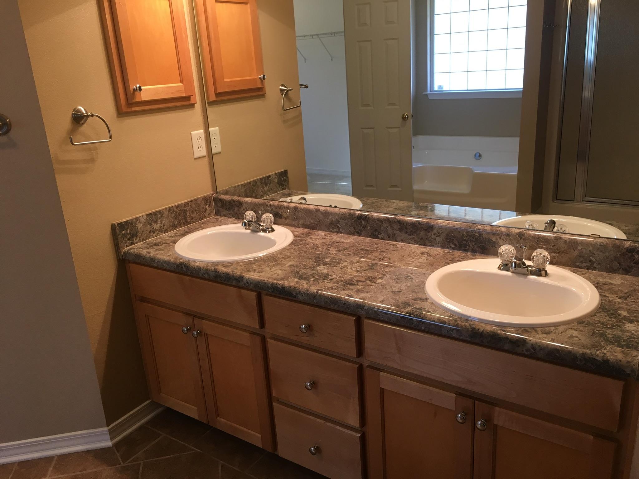 MT OLIVE ESTATES LOT 4 BLK C - Residential