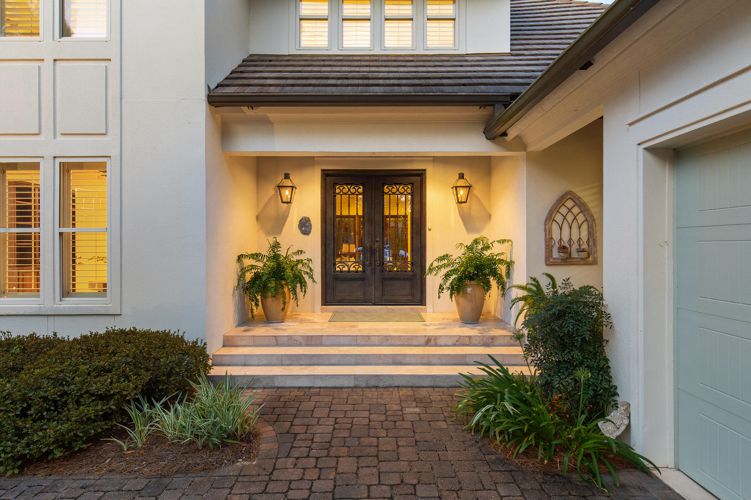 3163 Club Drive