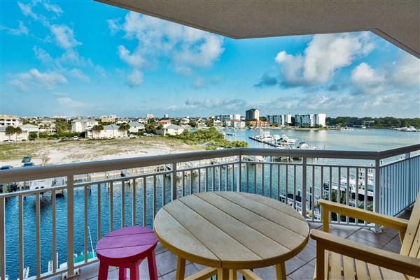 HARBOR LANDING - Residential