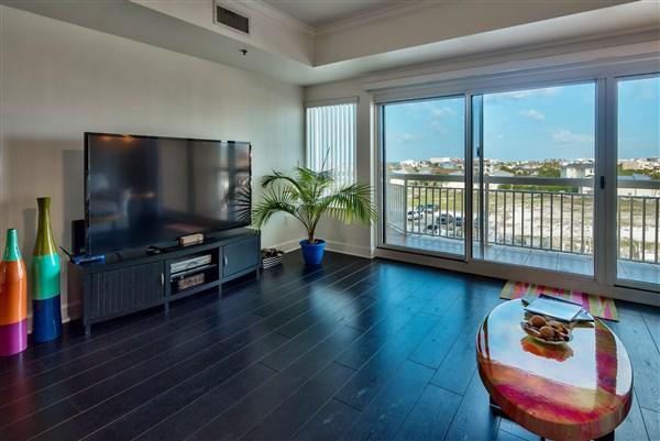 HARBOR LANDING - Residential