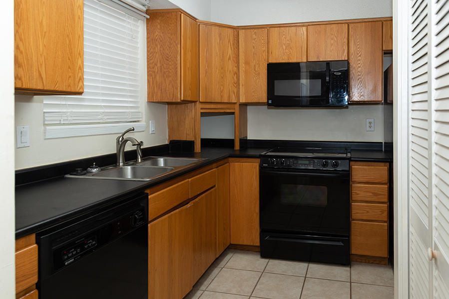 PORTOFINO T/H - Residential Lease