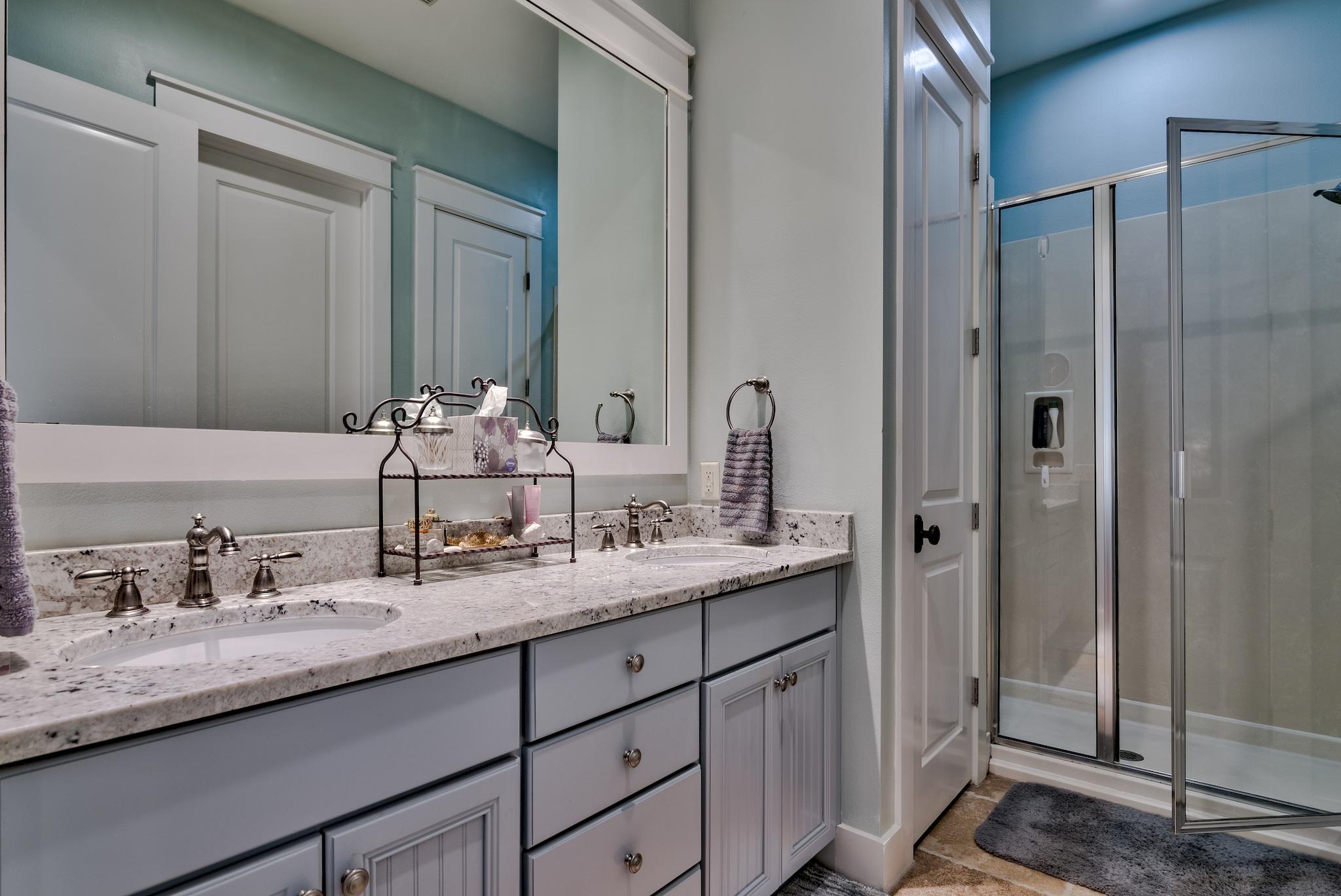 CARSON OAKS - Residential