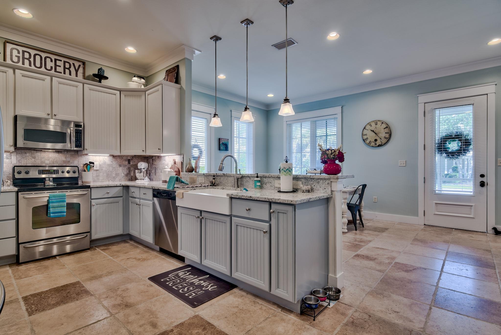 CARSON OAKS - Residential