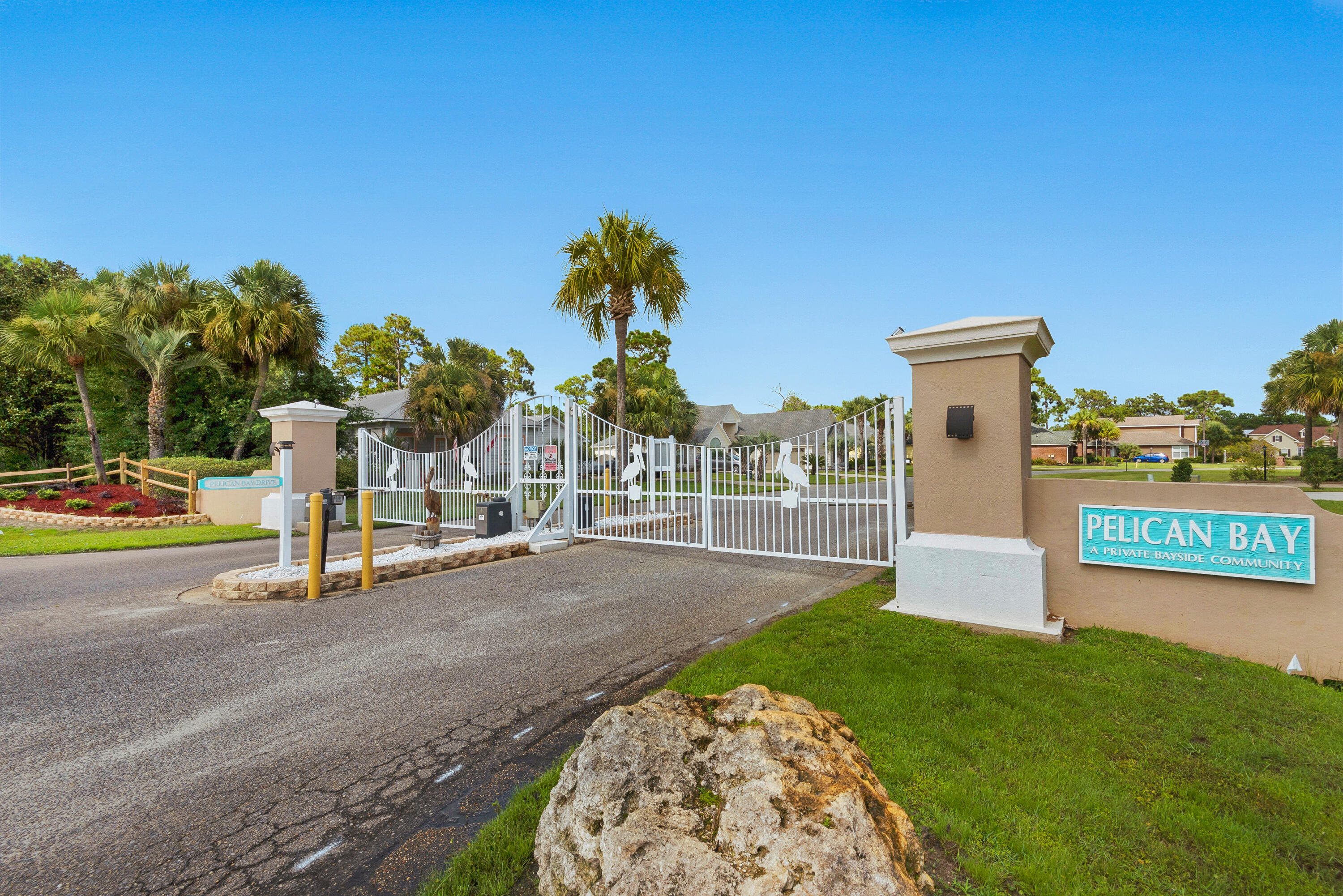 PELICAN BAY S/D - Residential