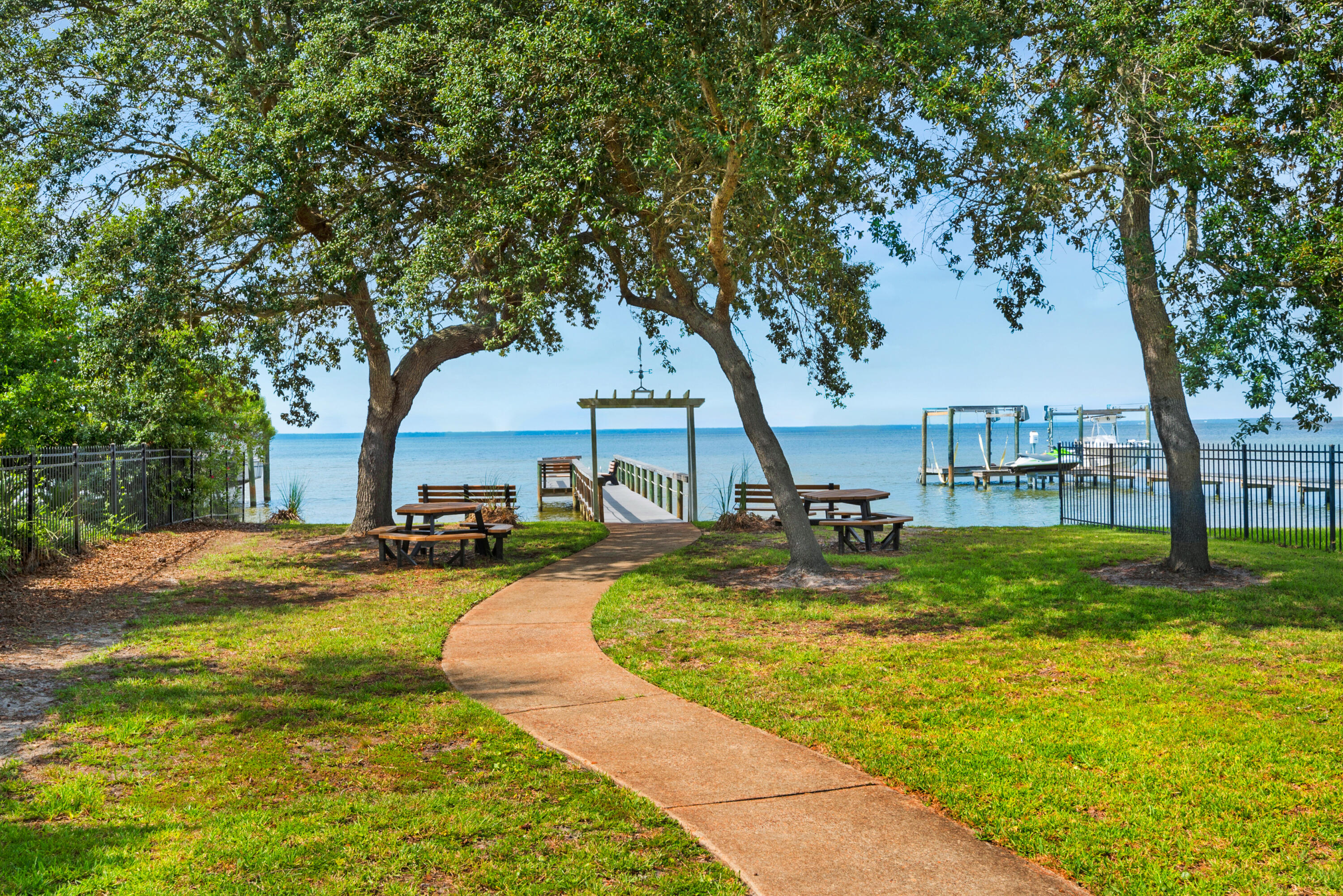 PELICAN BAY S/D - Residential