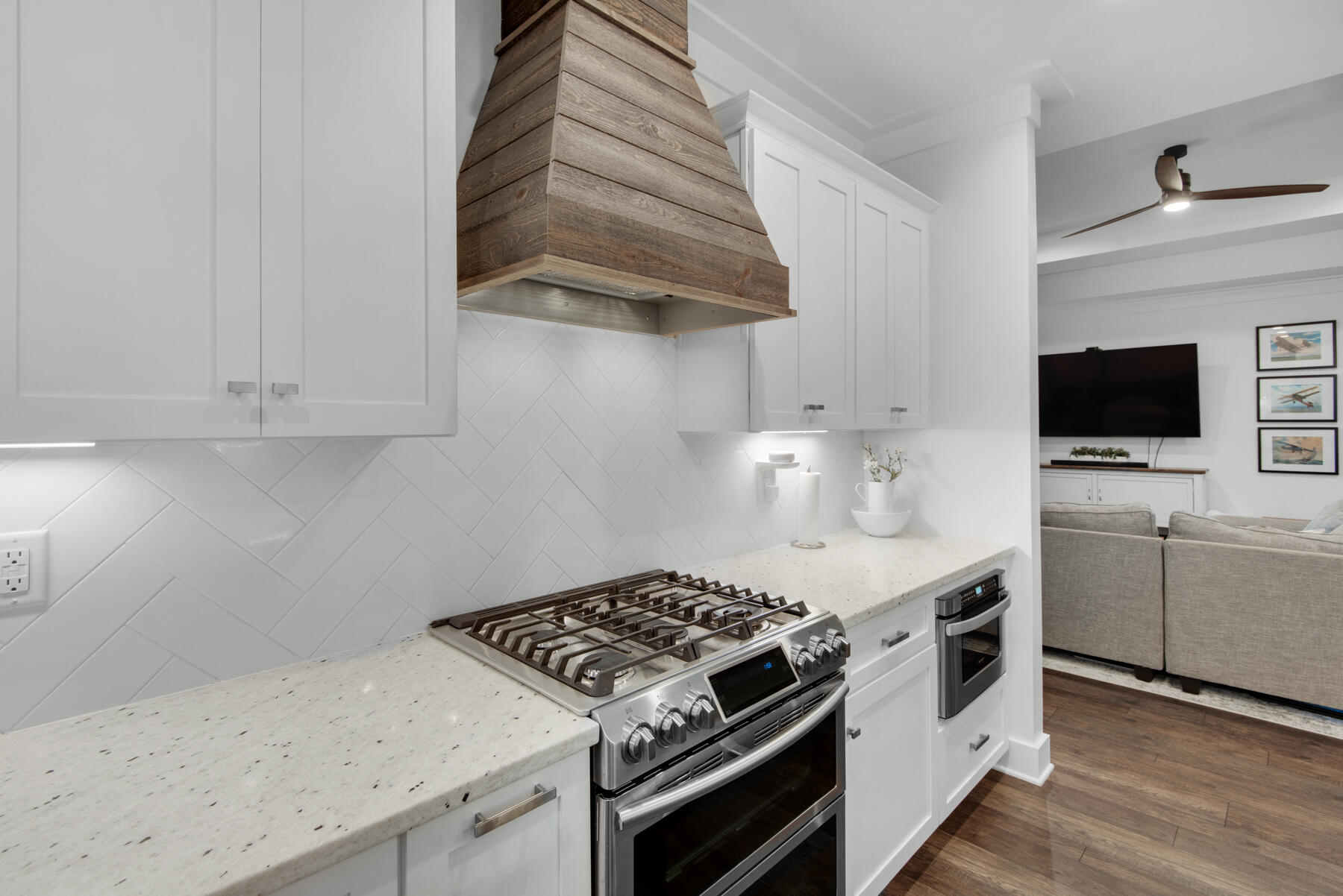 PELICAN BAY S/D - Residential