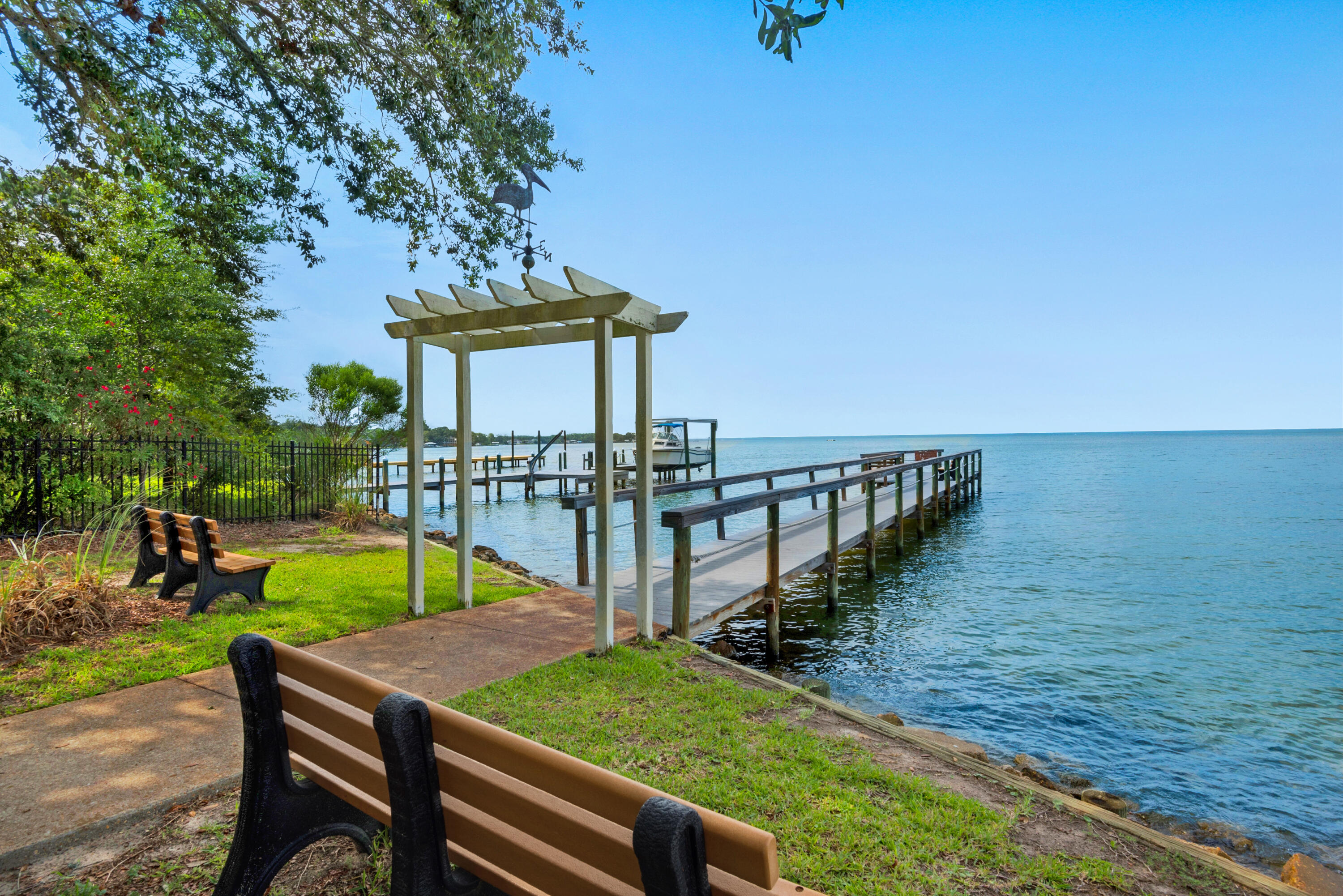 PELICAN BAY S/D - Residential