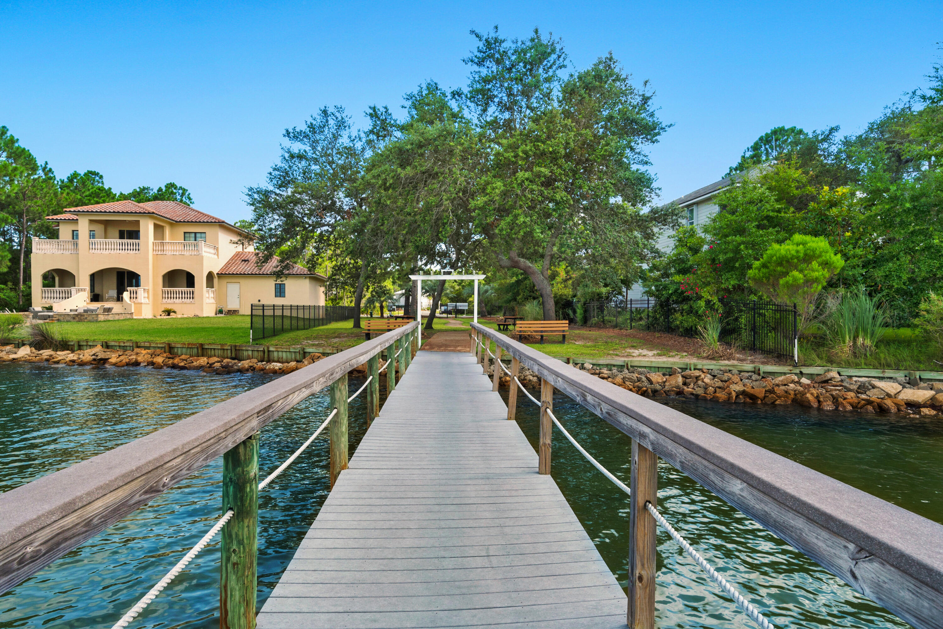 PELICAN BAY S/D - Residential