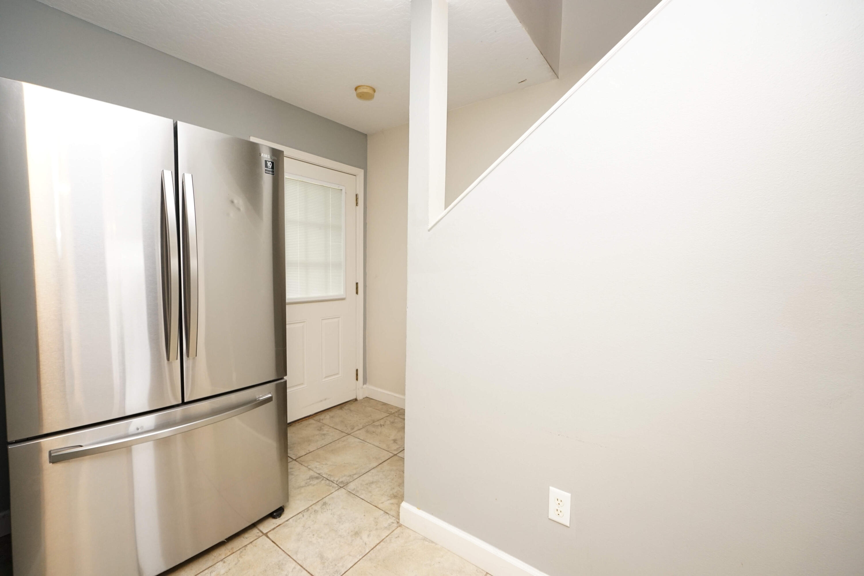 SHAY LIN T/H - Residential