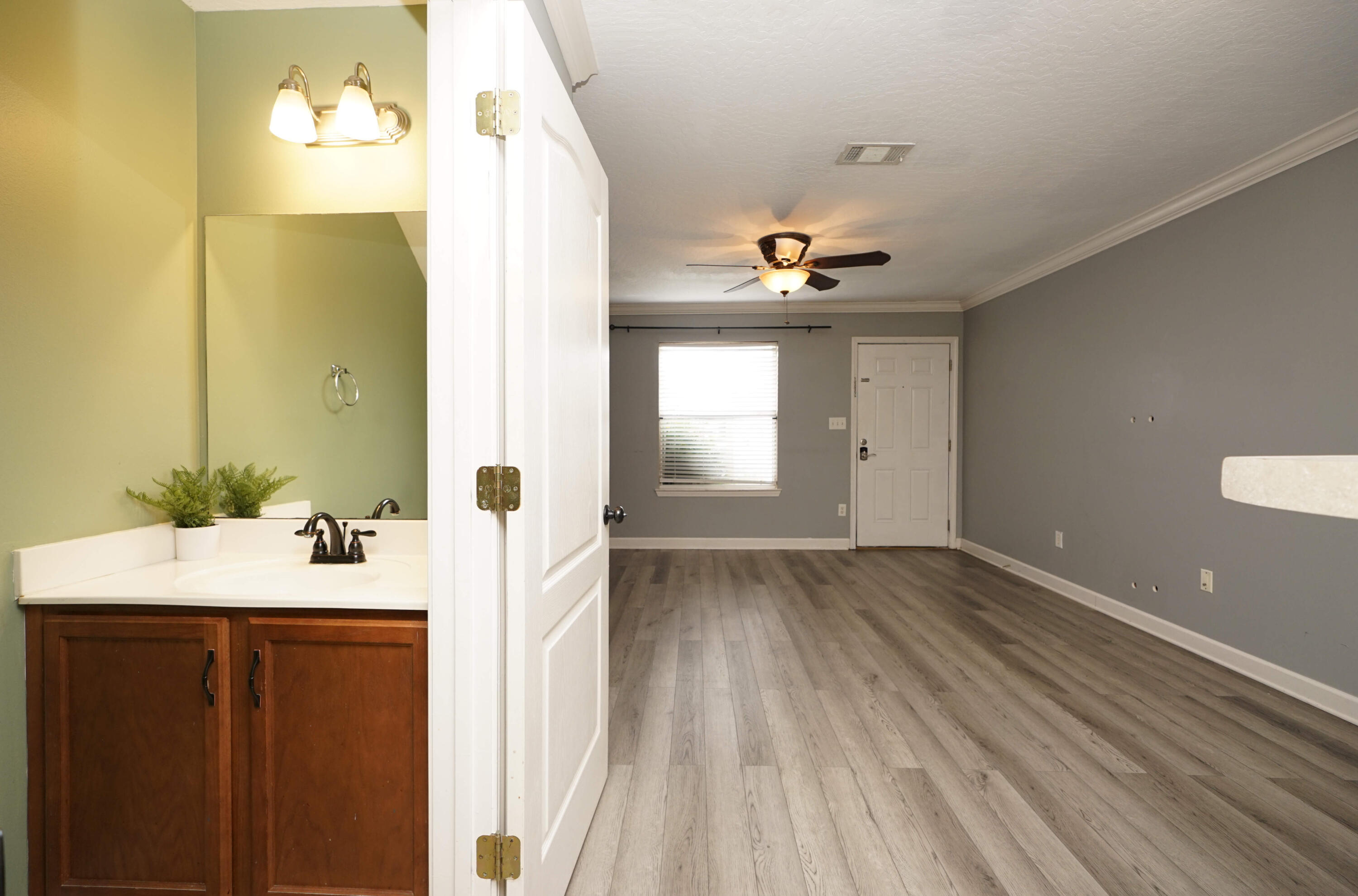 SHAY LIN T/H - Residential