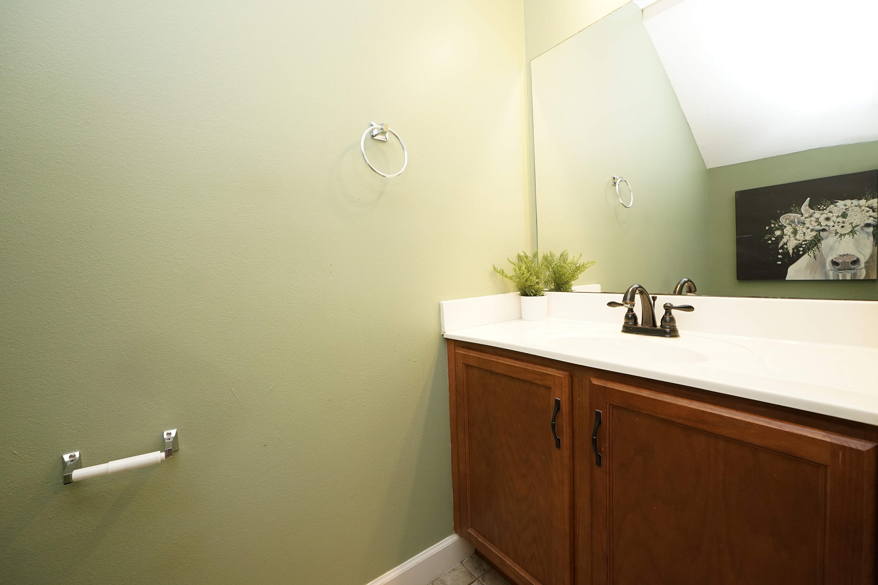 SHAY LIN T/H - Residential