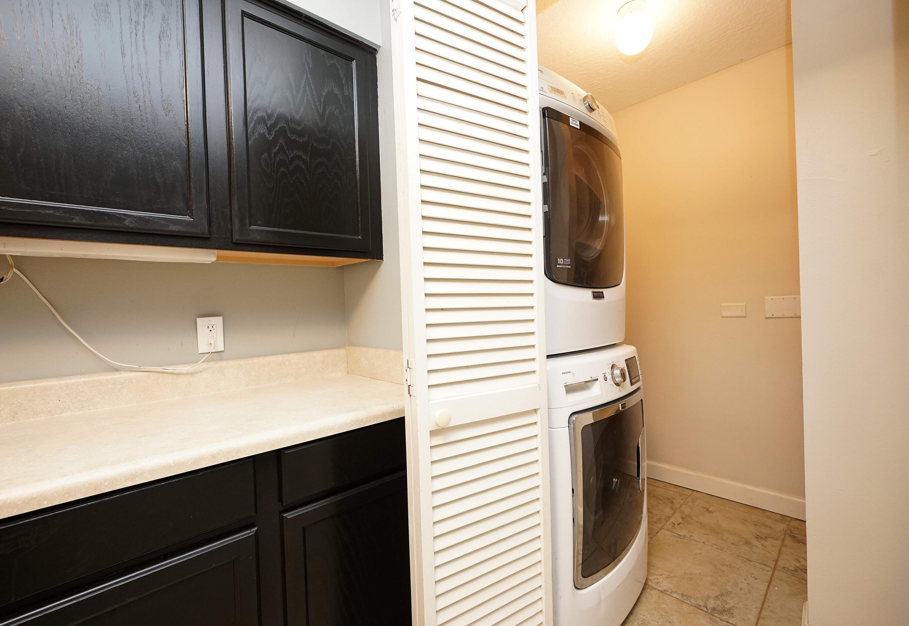 SHAY LIN T/H - Residential