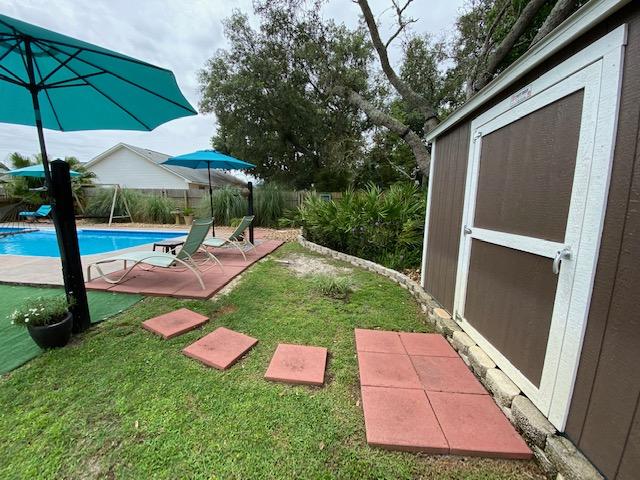 COUNTRY BREEZE ESTATES - Residential