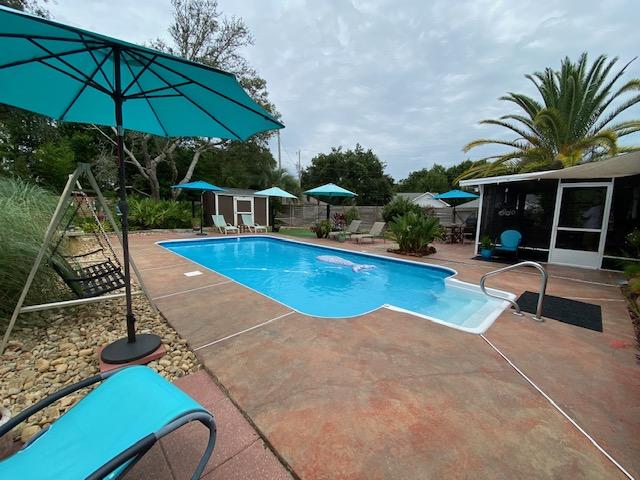 COUNTRY BREEZE ESTATES - Residential