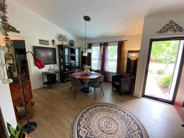 COUNTRY BREEZE ESTATES - Residential