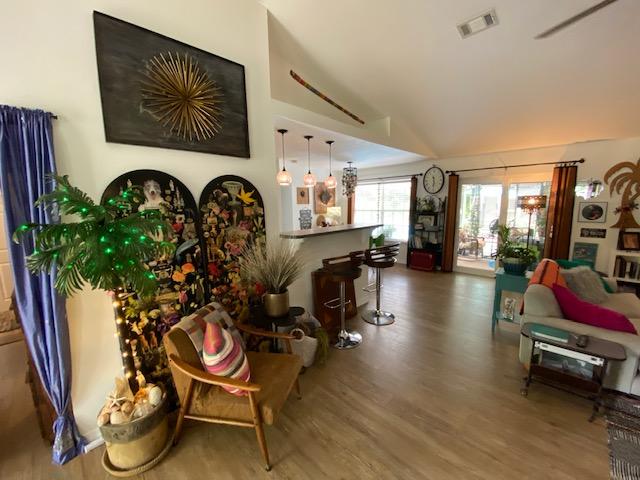 COUNTRY BREEZE ESTATES - Residential
