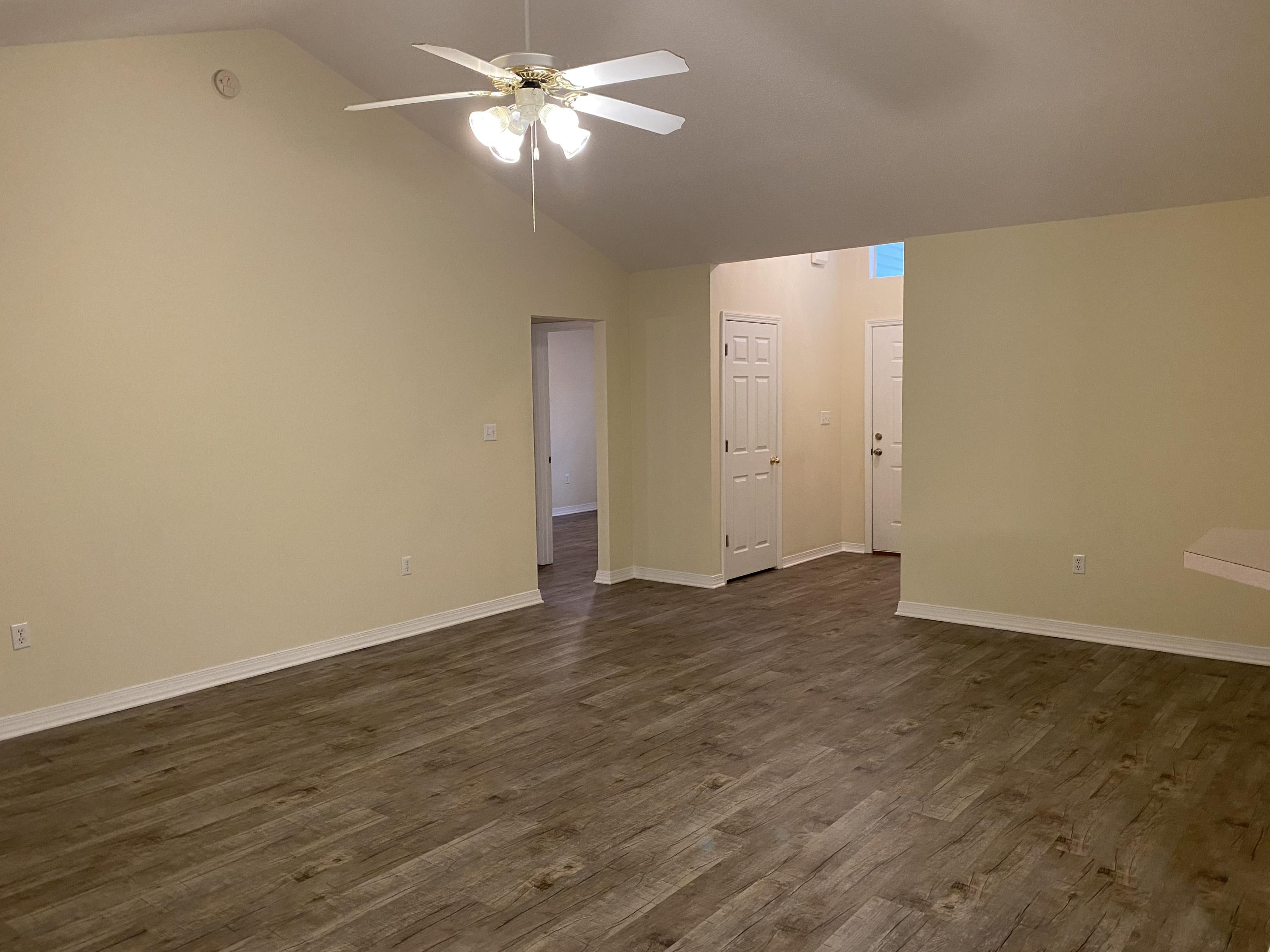 CREEKSIDE - Residential Lease