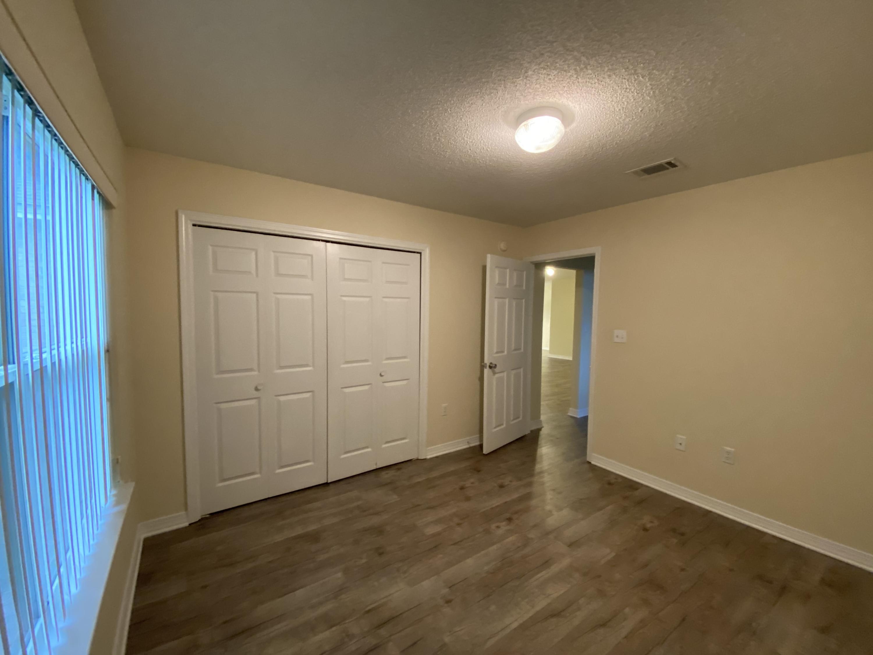 CREEKSIDE - Residential Lease