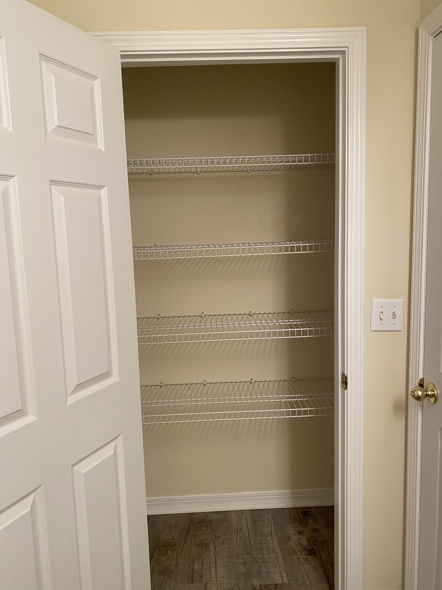 CREEKSIDE - Residential Lease