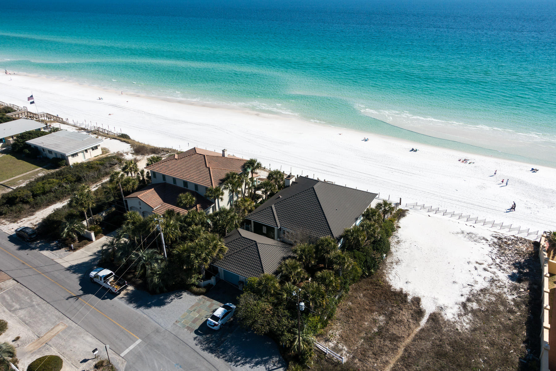 Blue Mountain Beach - Land