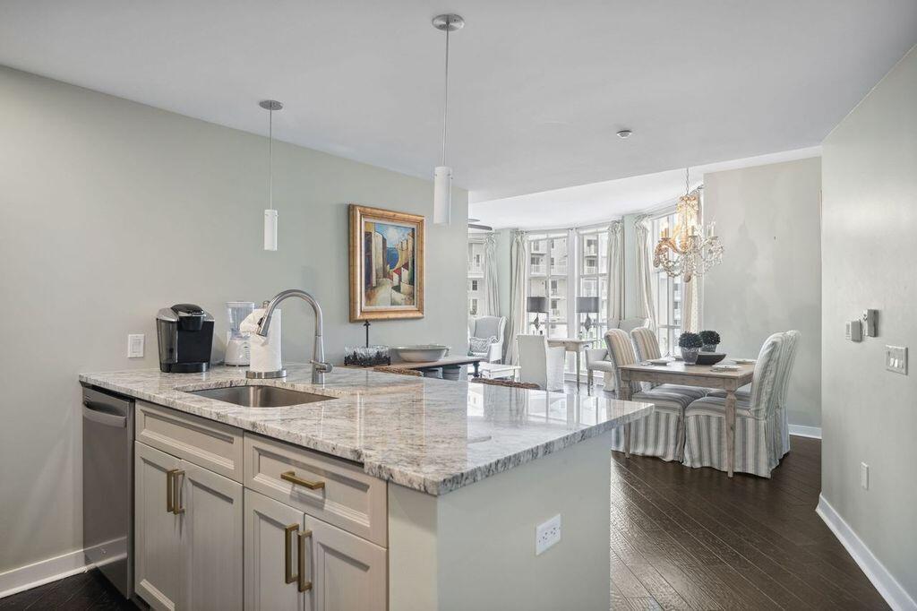 BAHIA CONDO - Residential