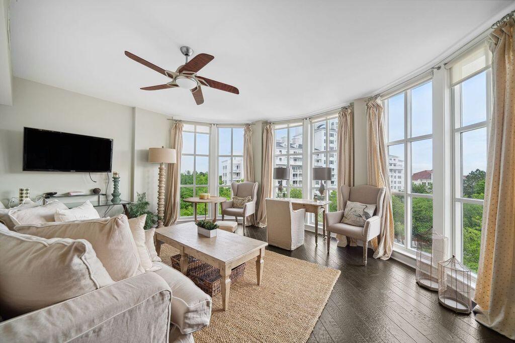 BAHIA CONDO - Residential