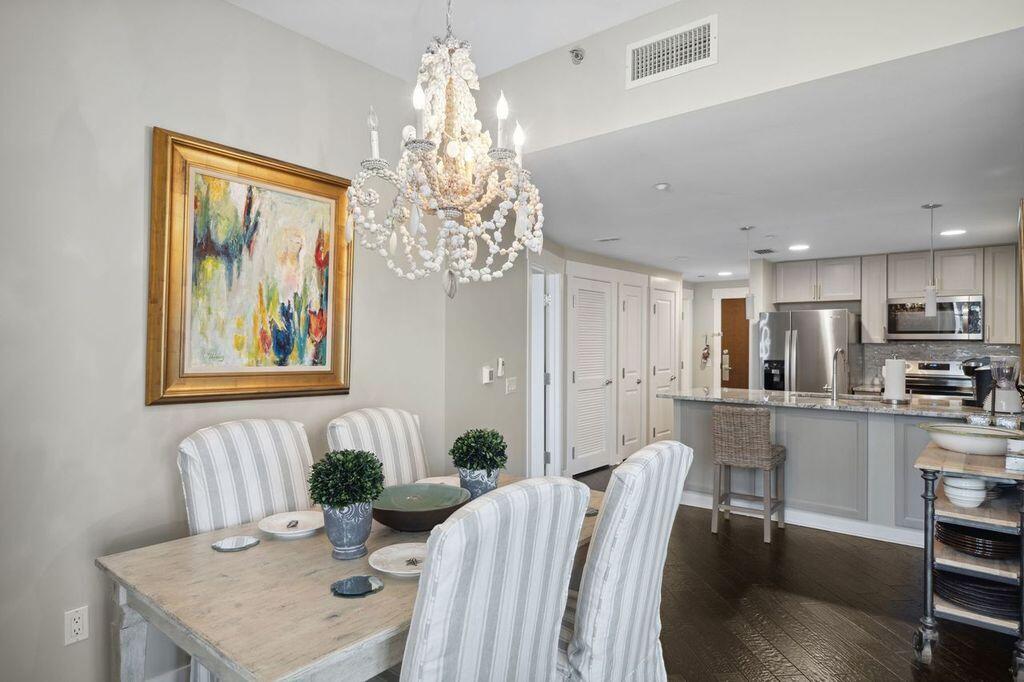 BAHIA CONDO - Residential
