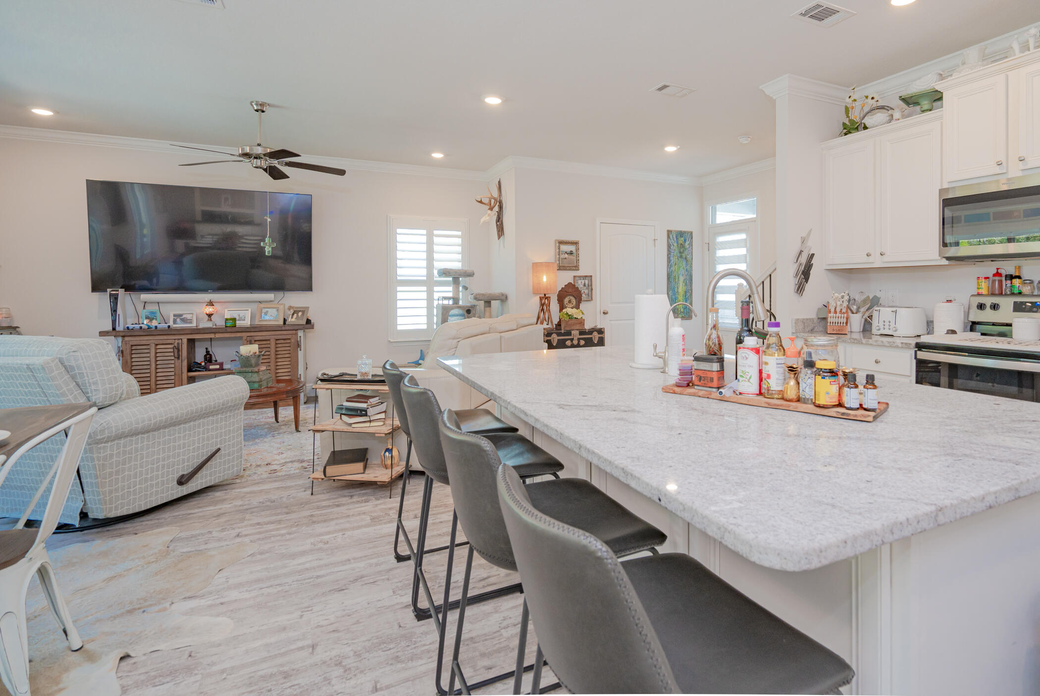 STONEGATE - Residential