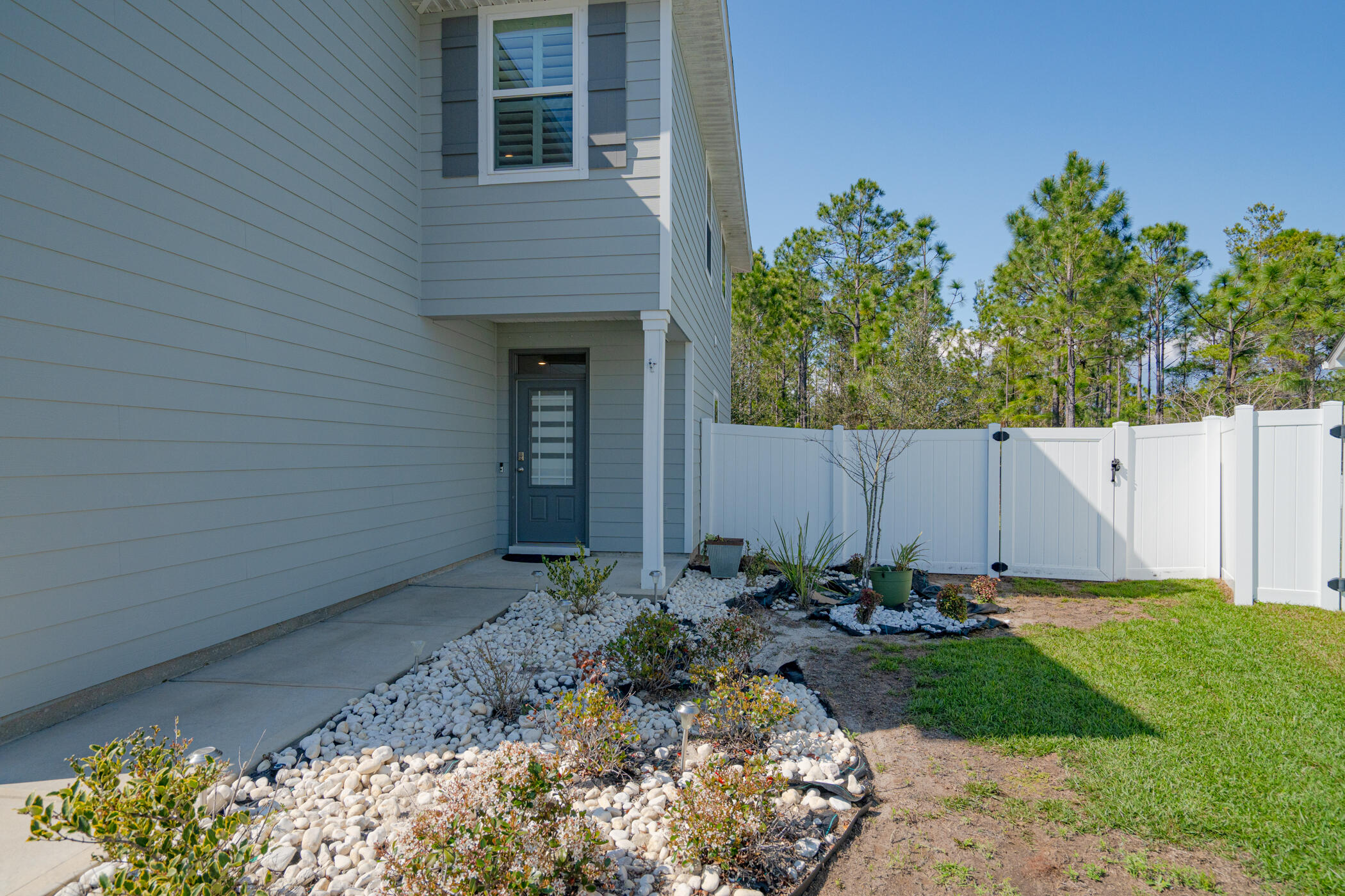 STONEGATE - Residential