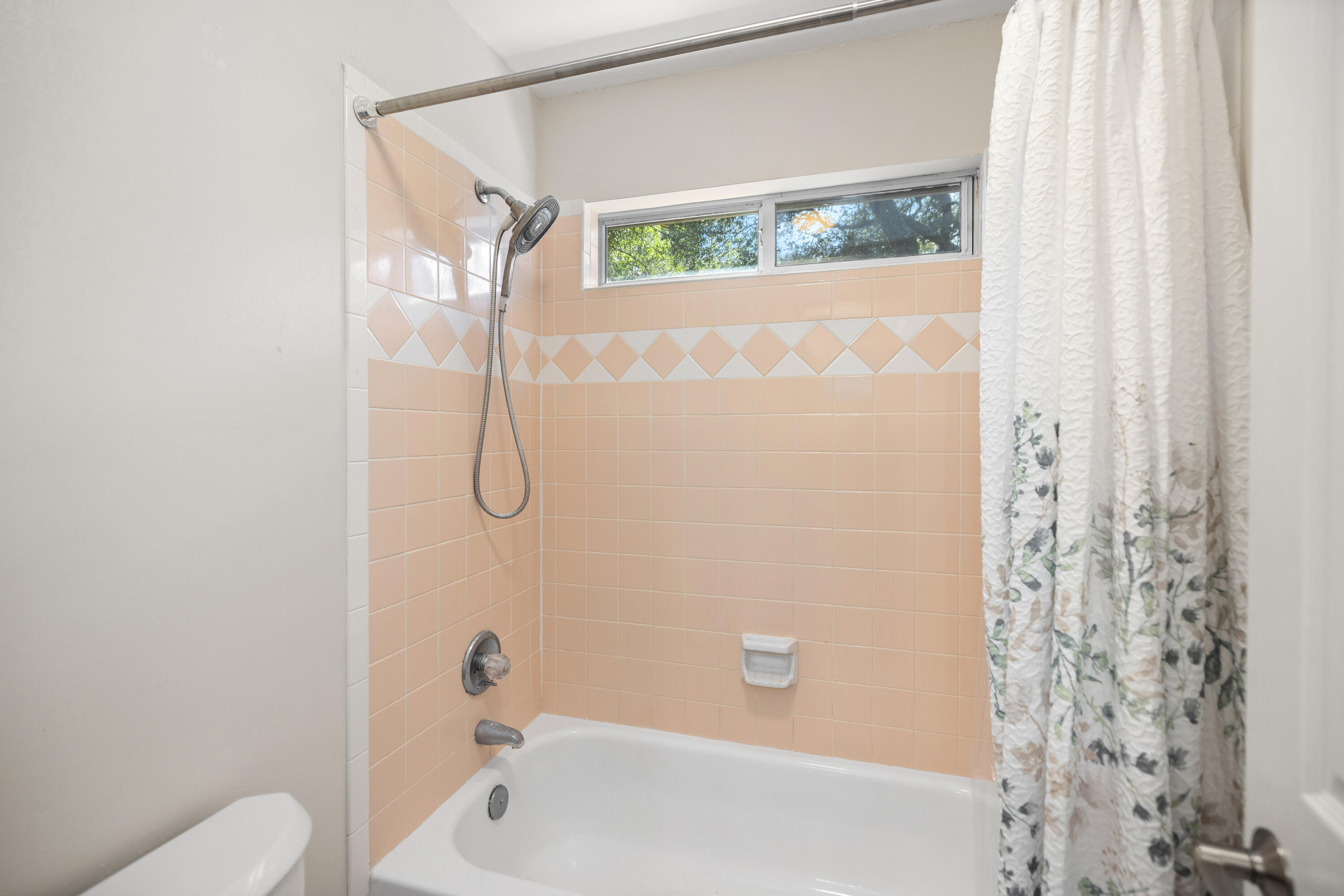 PARKWOOD ESTATES PH 1 BLUEWATER BAY - Residential