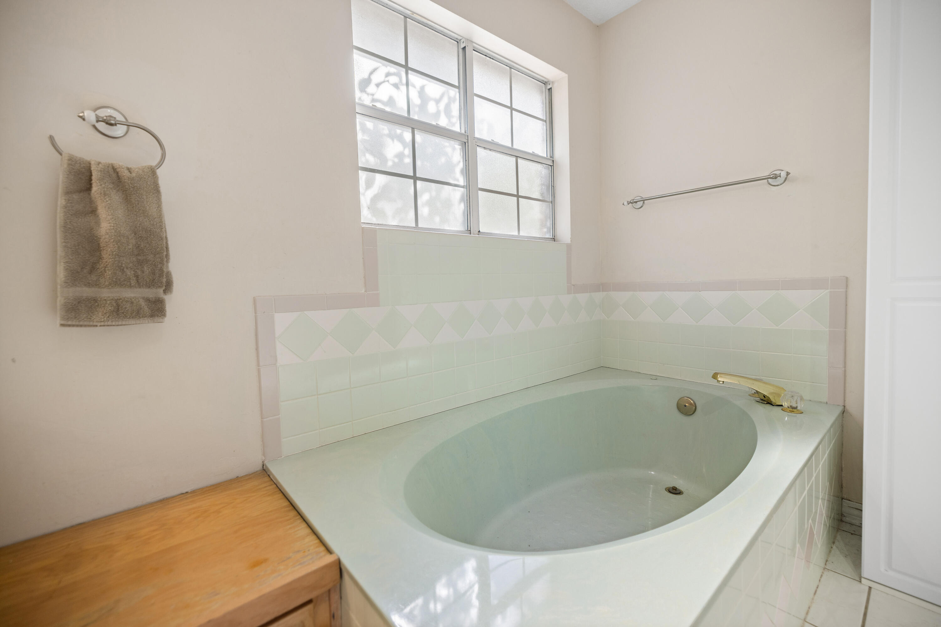 PARKWOOD ESTATES PH 1 BLUEWATER BAY - Residential