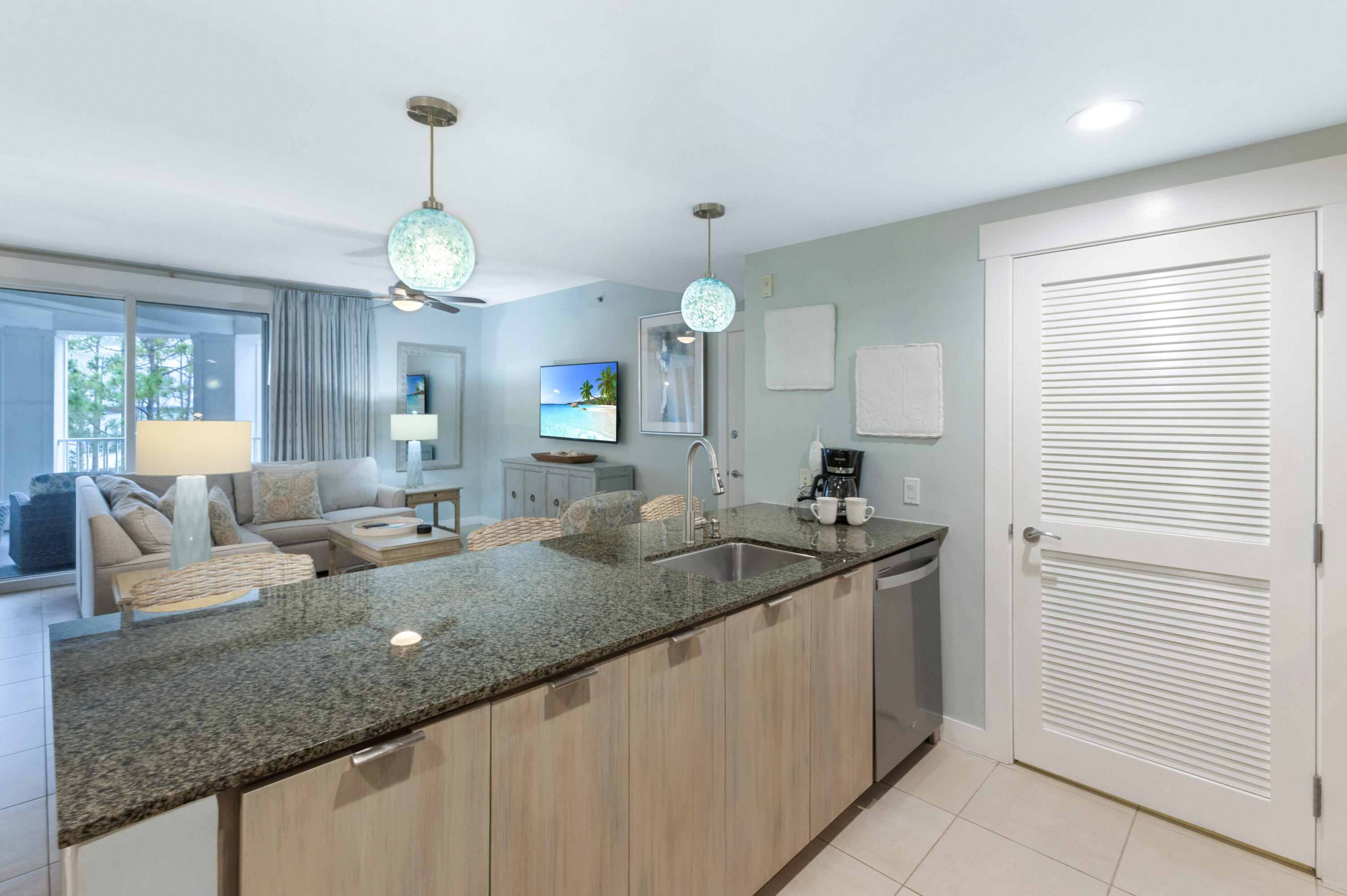 BAHIA CONDO - Residential