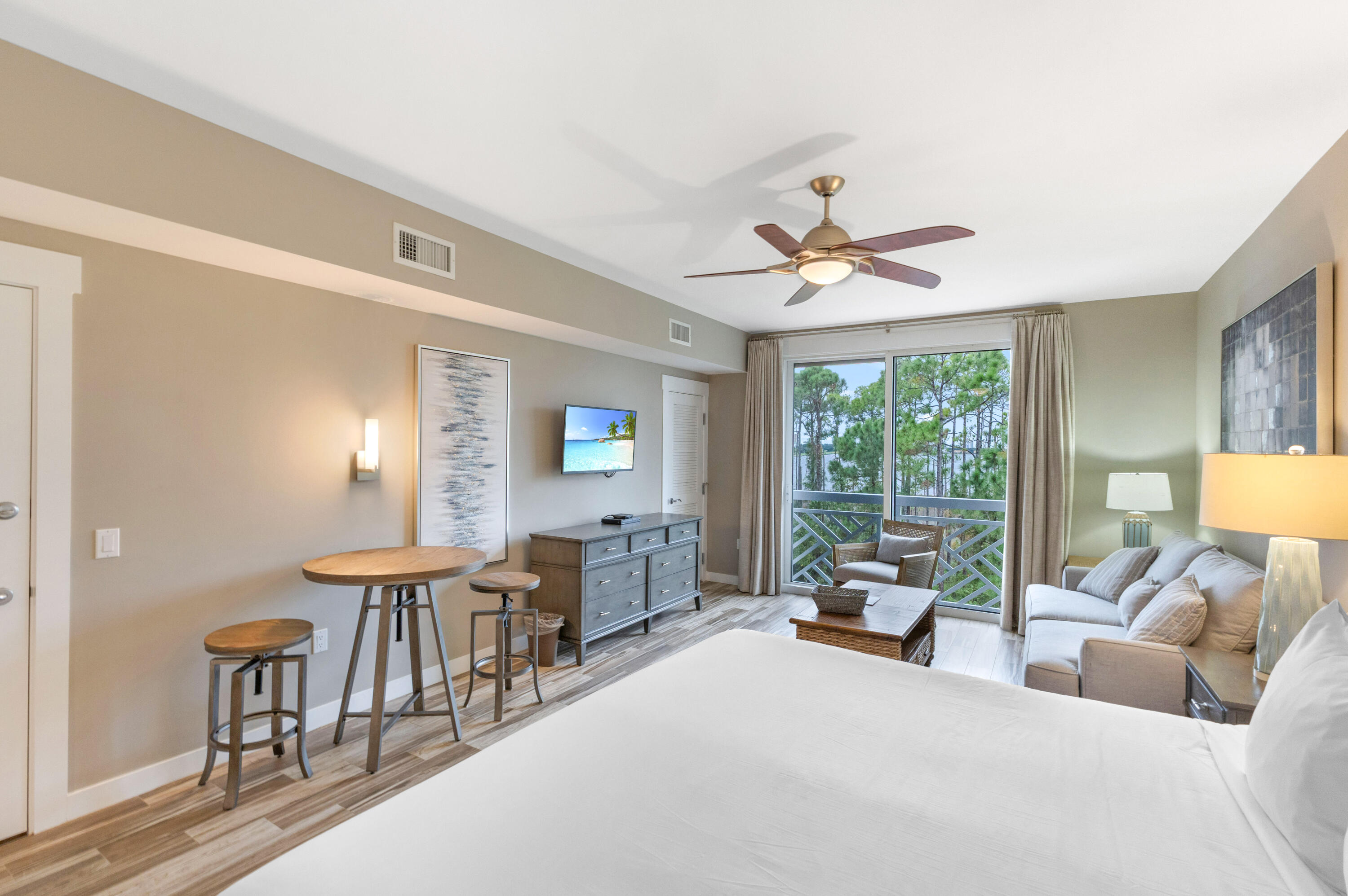 BAHIA CONDO - Residential