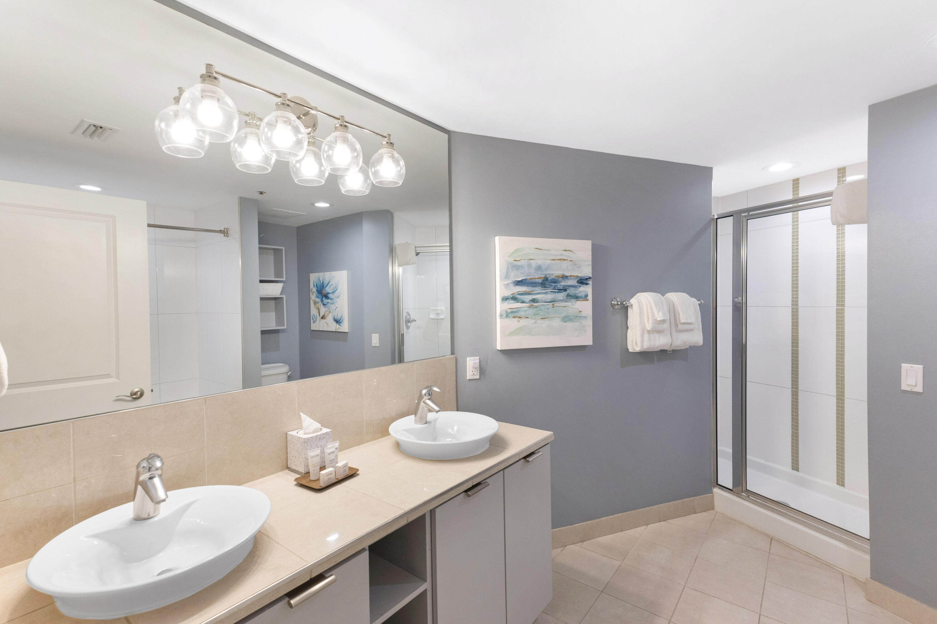 BAHIA CONDO - Residential