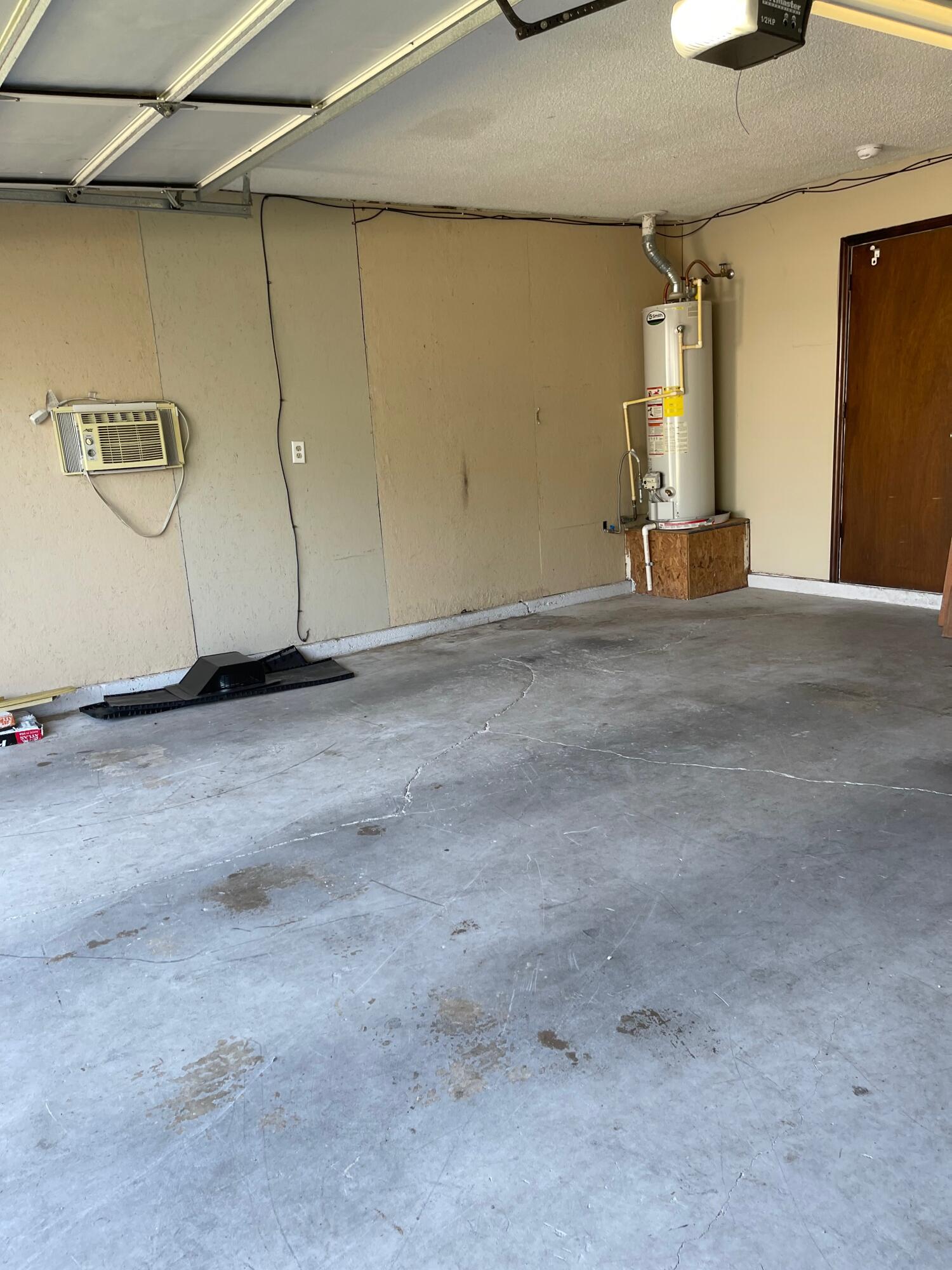 LIVE OAK MANORS - Residential