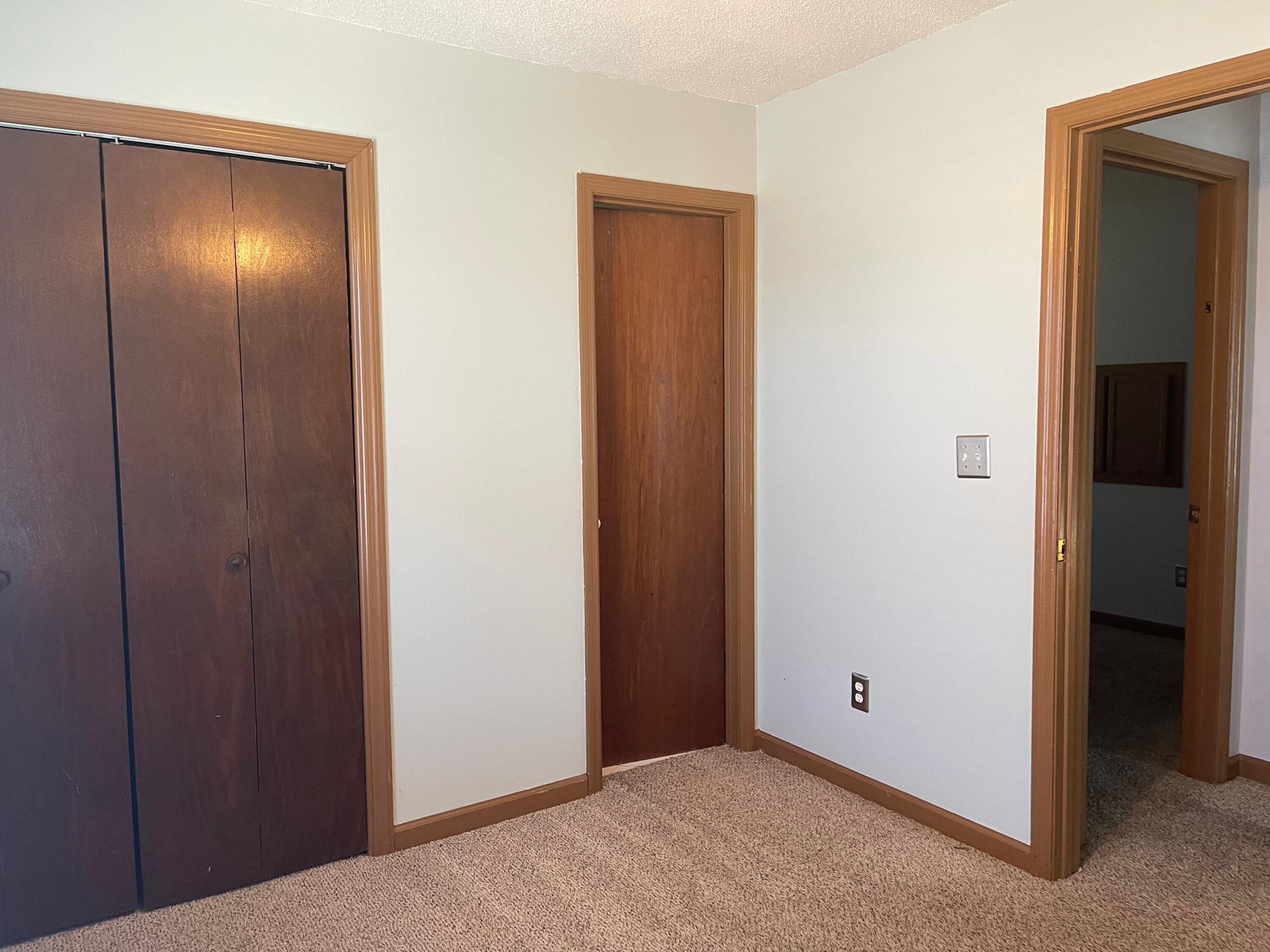 LIVE OAK MANORS - Residential