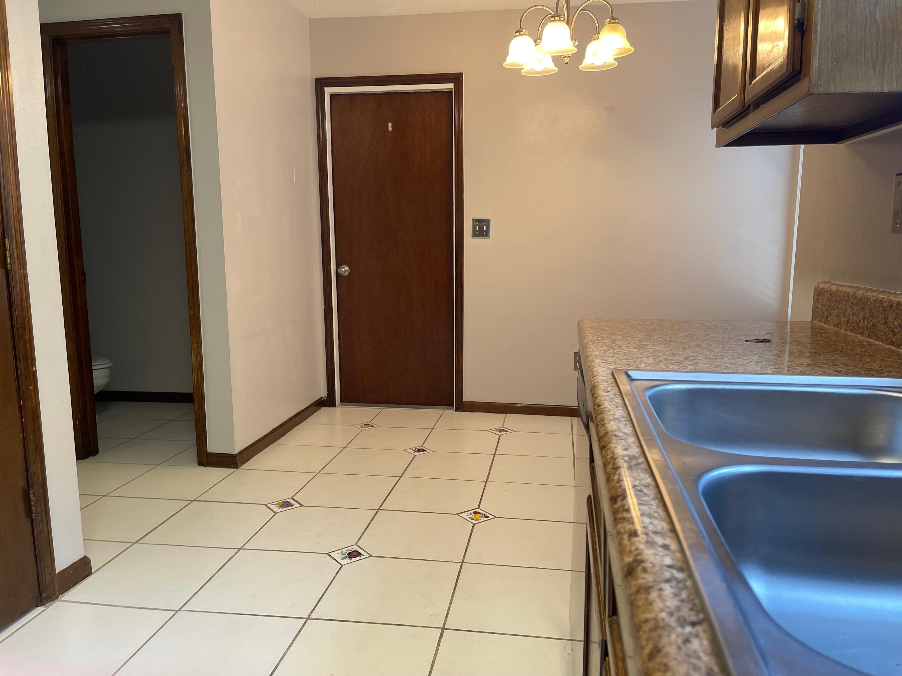 LIVE OAK MANORS - Residential