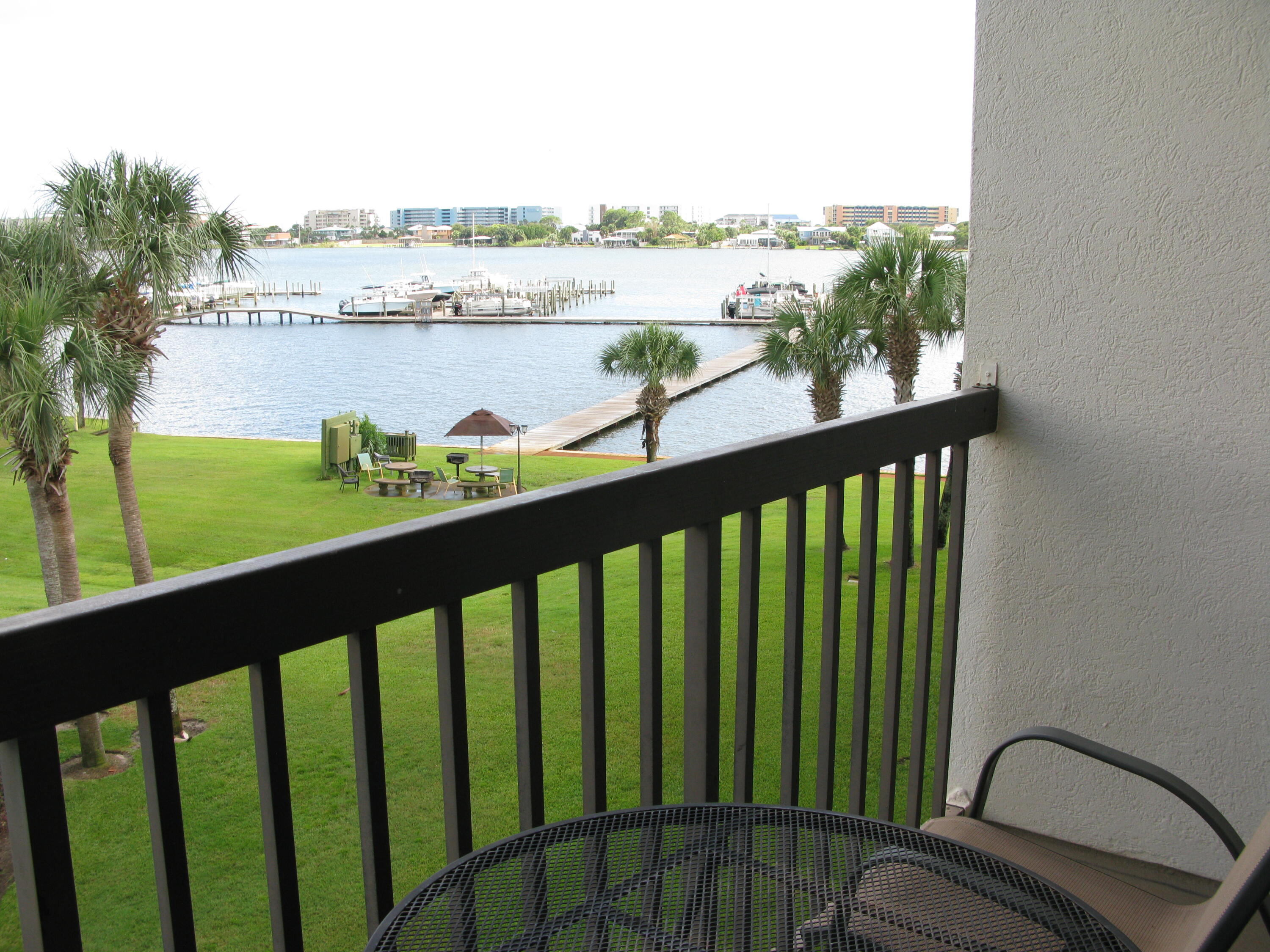 PIRATES BAY PH 1 - Residential