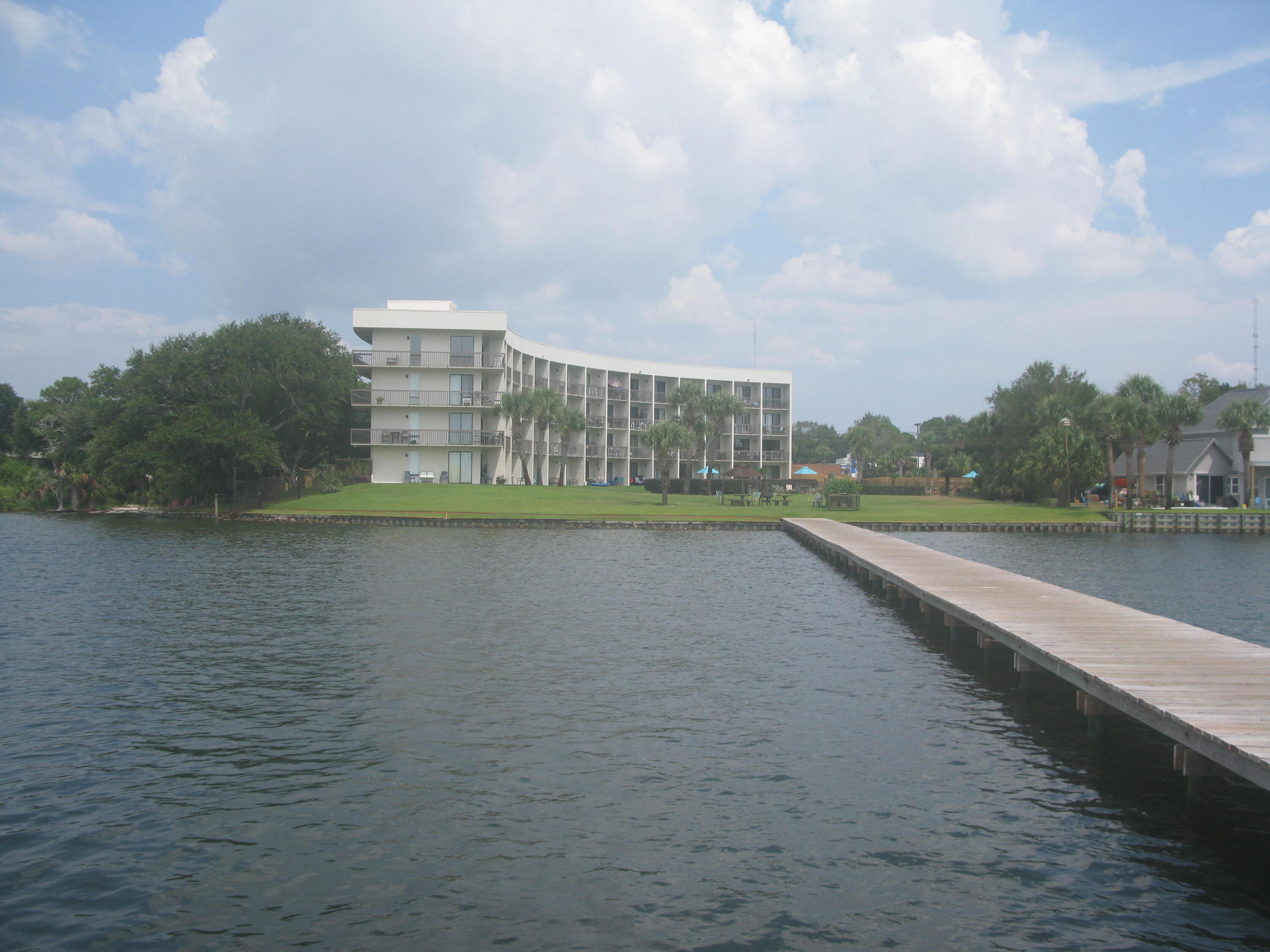 PIRATES BAY PH 1 - Residential