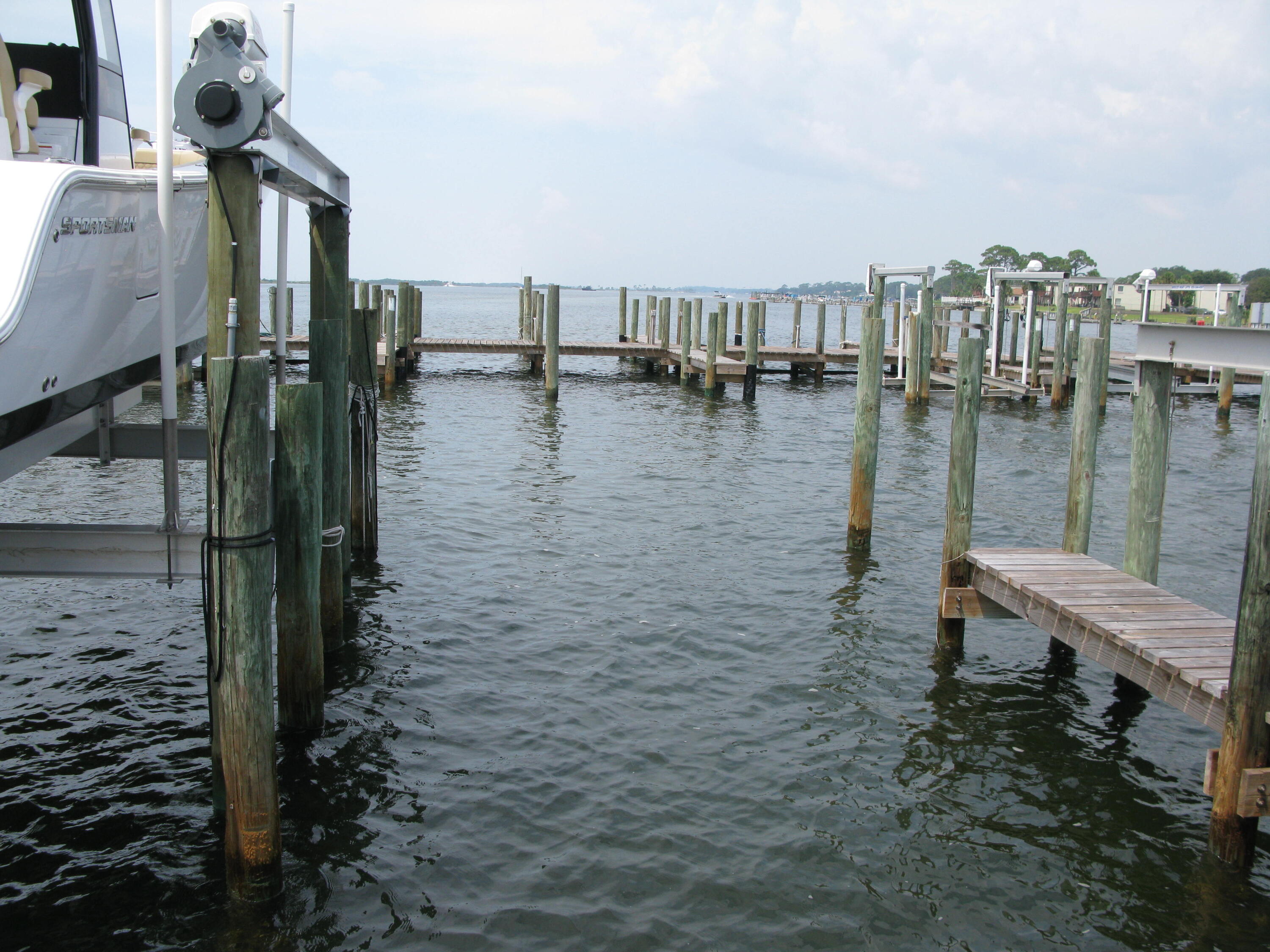 PIRATES BAY PH 1 - Residential