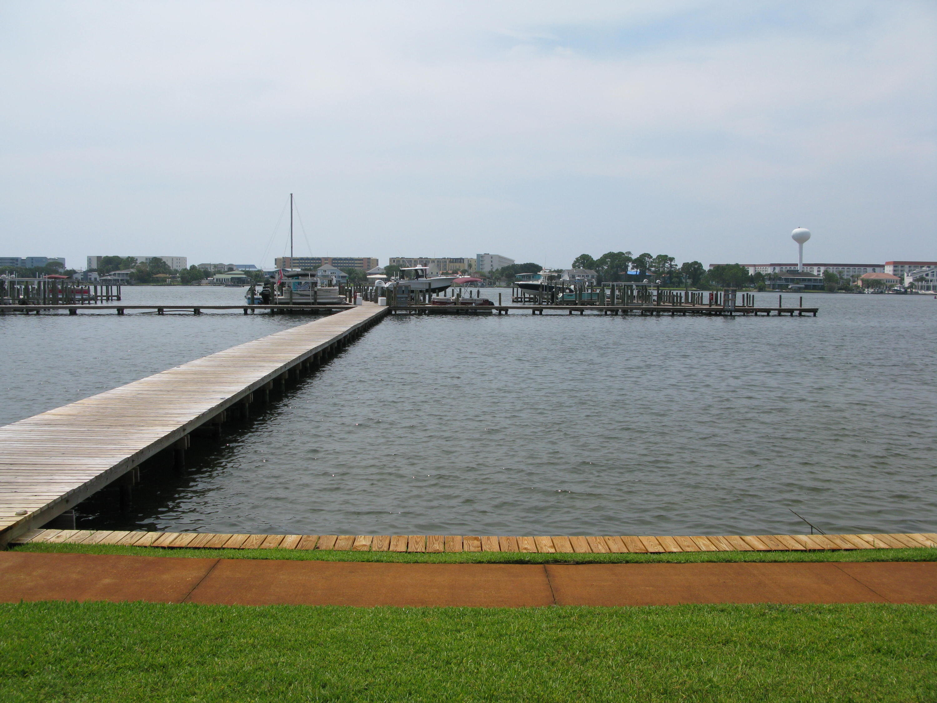 PIRATES BAY PH 1 - Residential