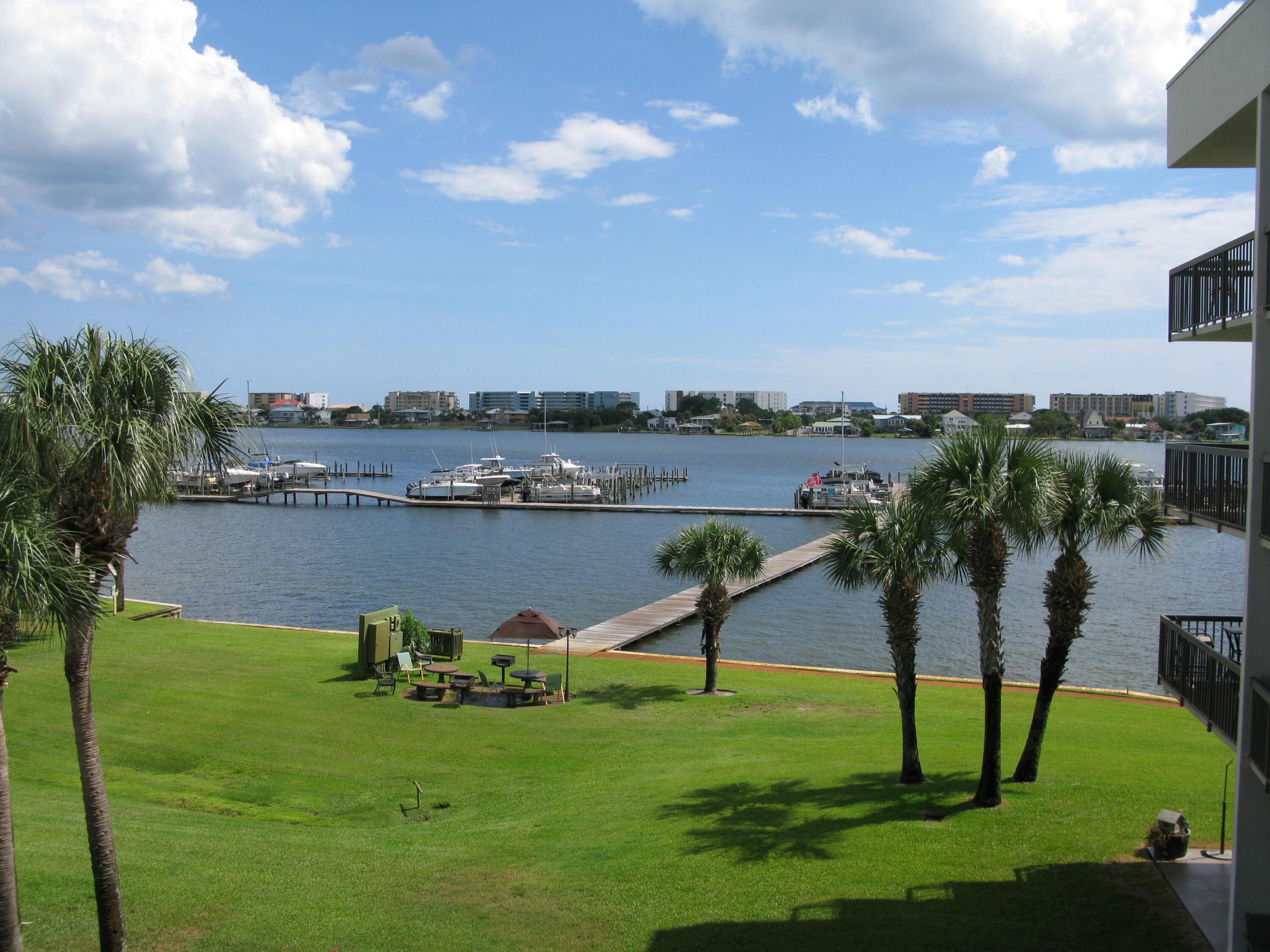 PIRATES BAY PH 1 - Residential