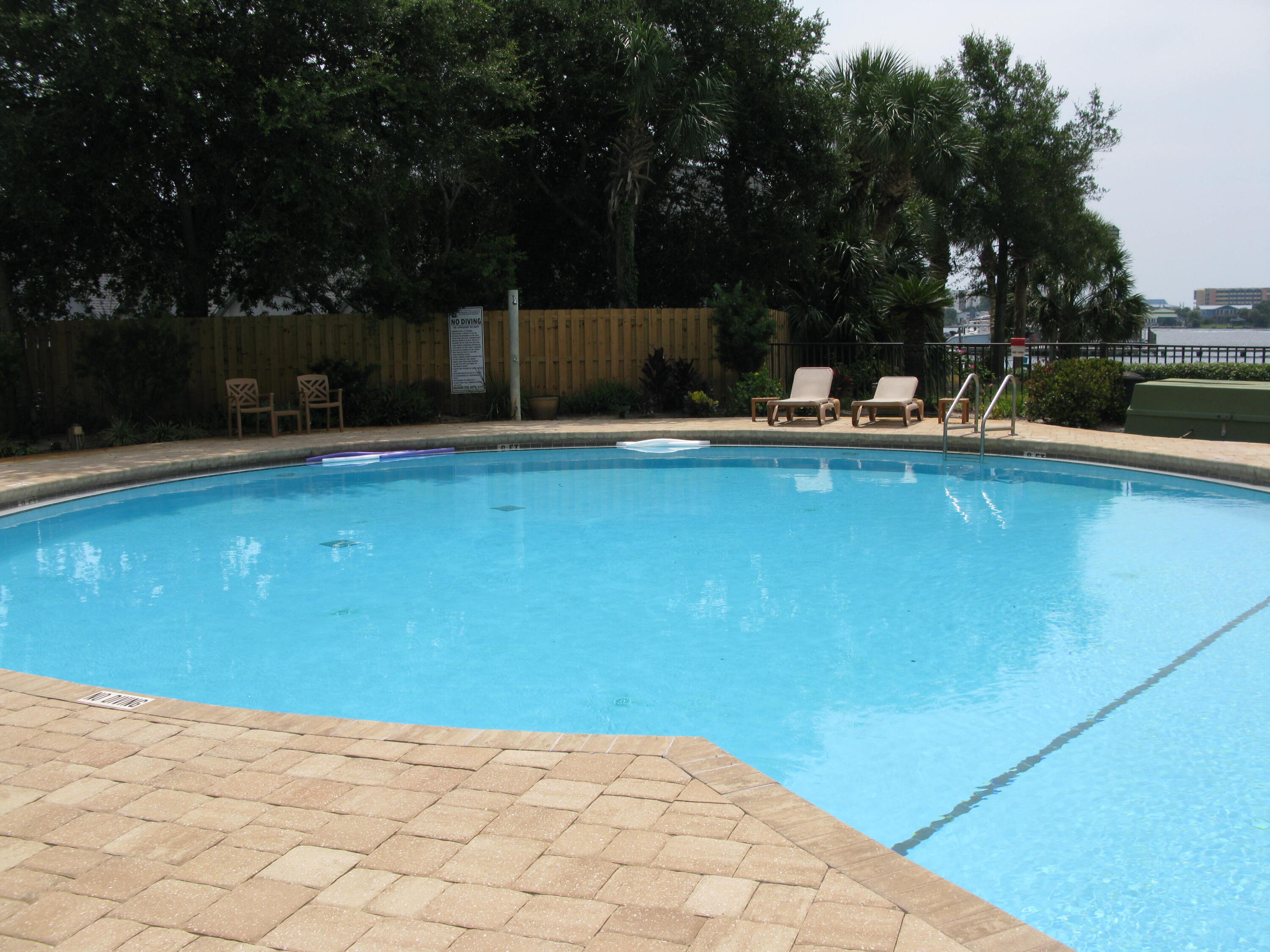 PIRATES BAY PH 1 - Residential