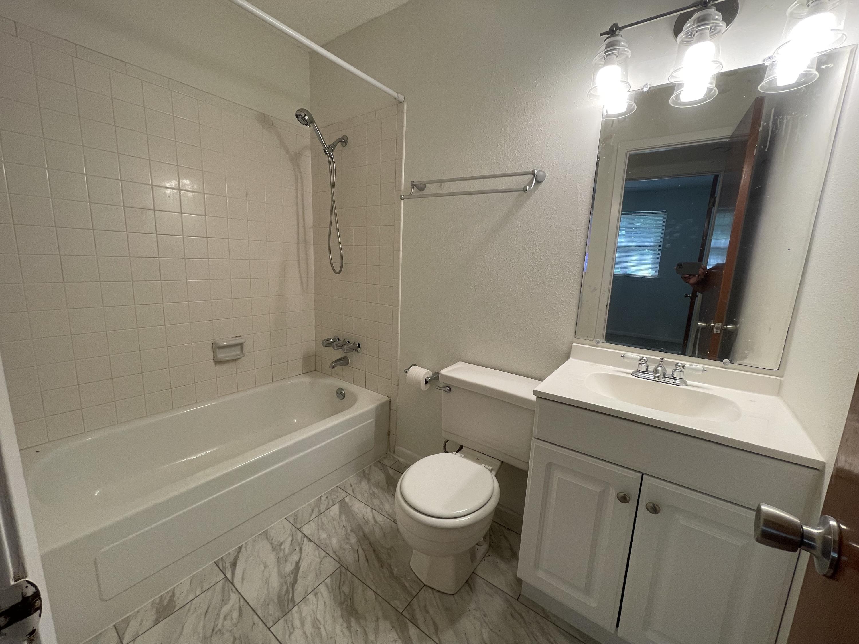 CRESTVIEW (231100.00) - Residential