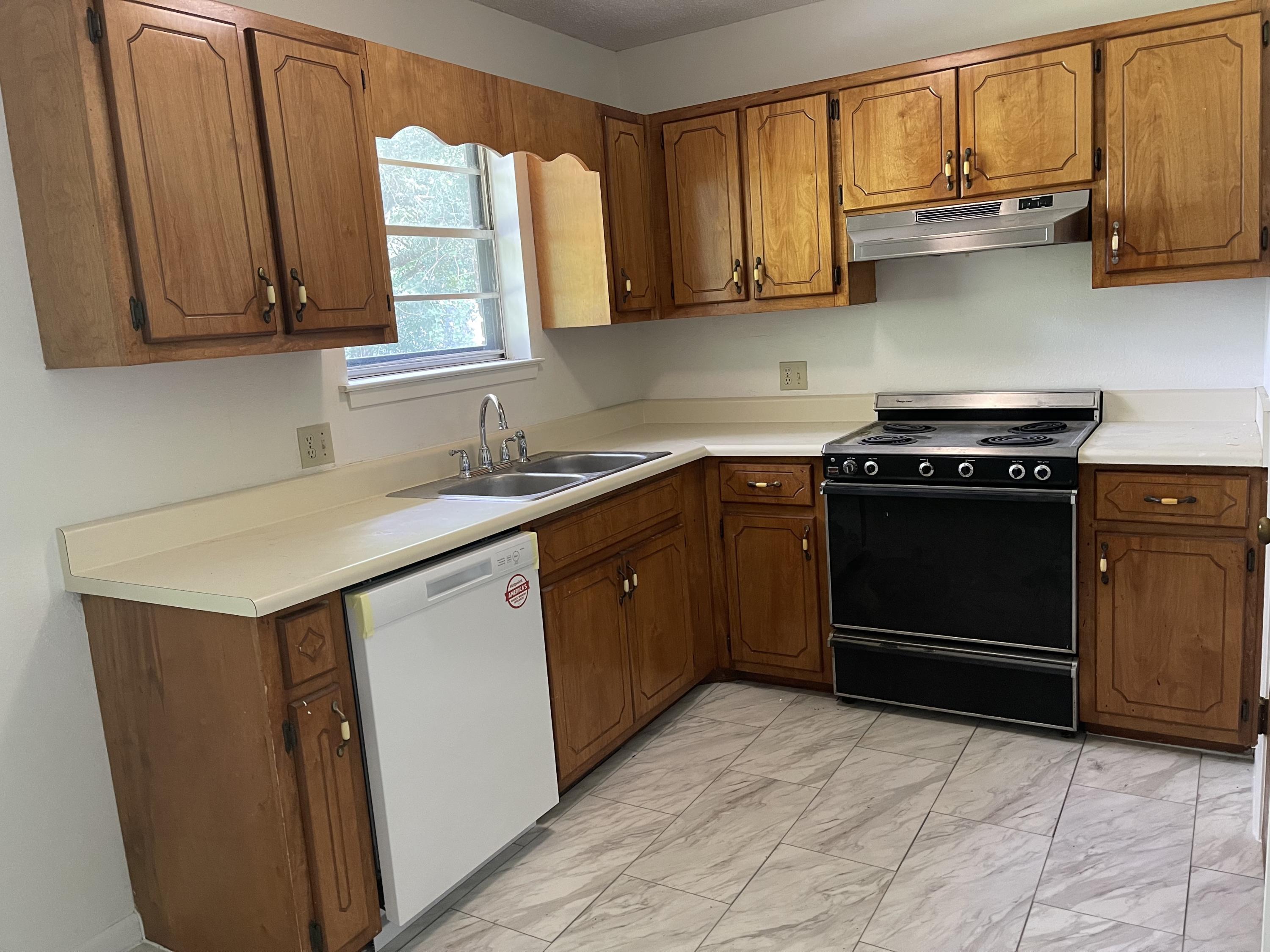 CRESTVIEW (231100.00) - Residential