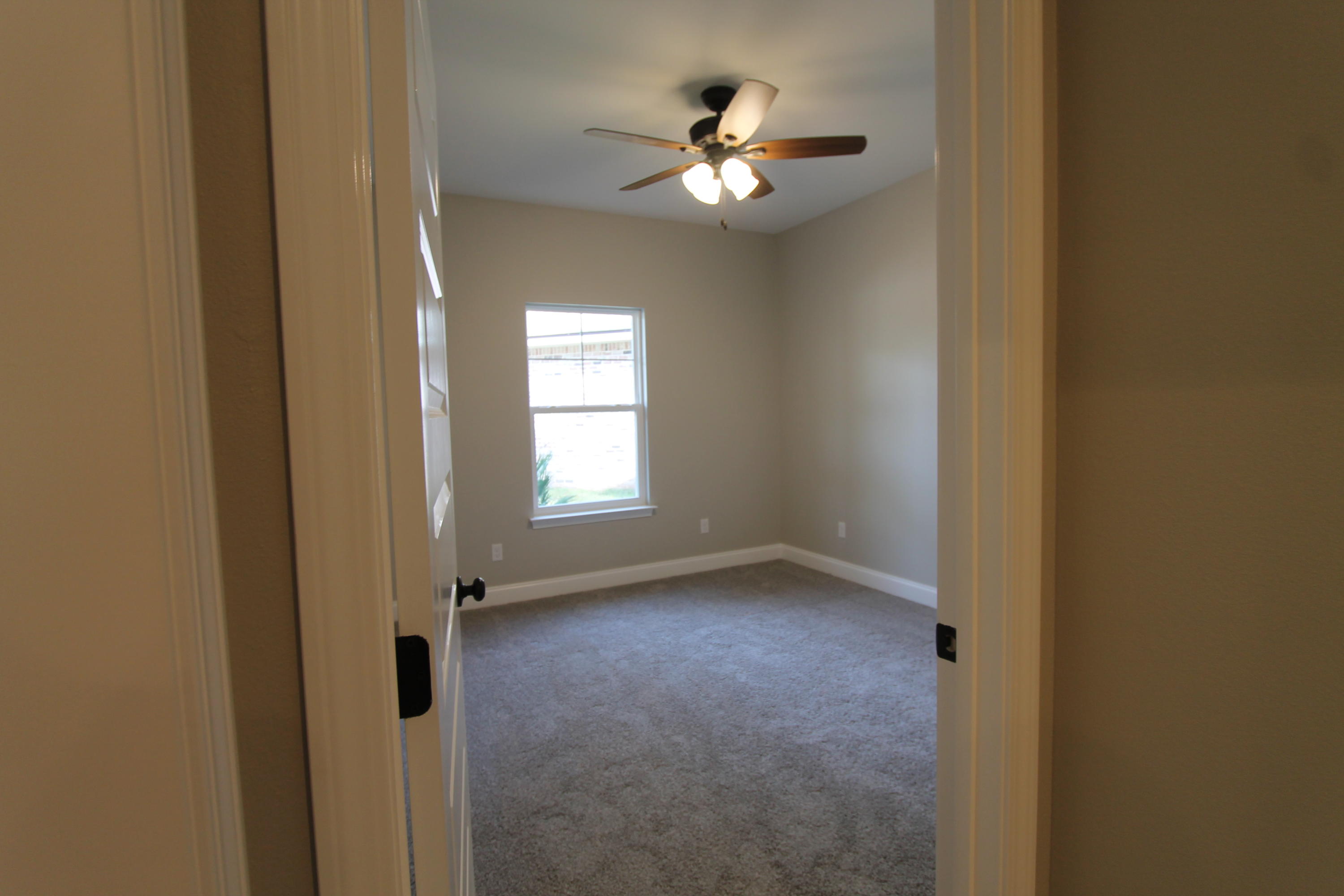 ELLIOTTS POINT - Residential