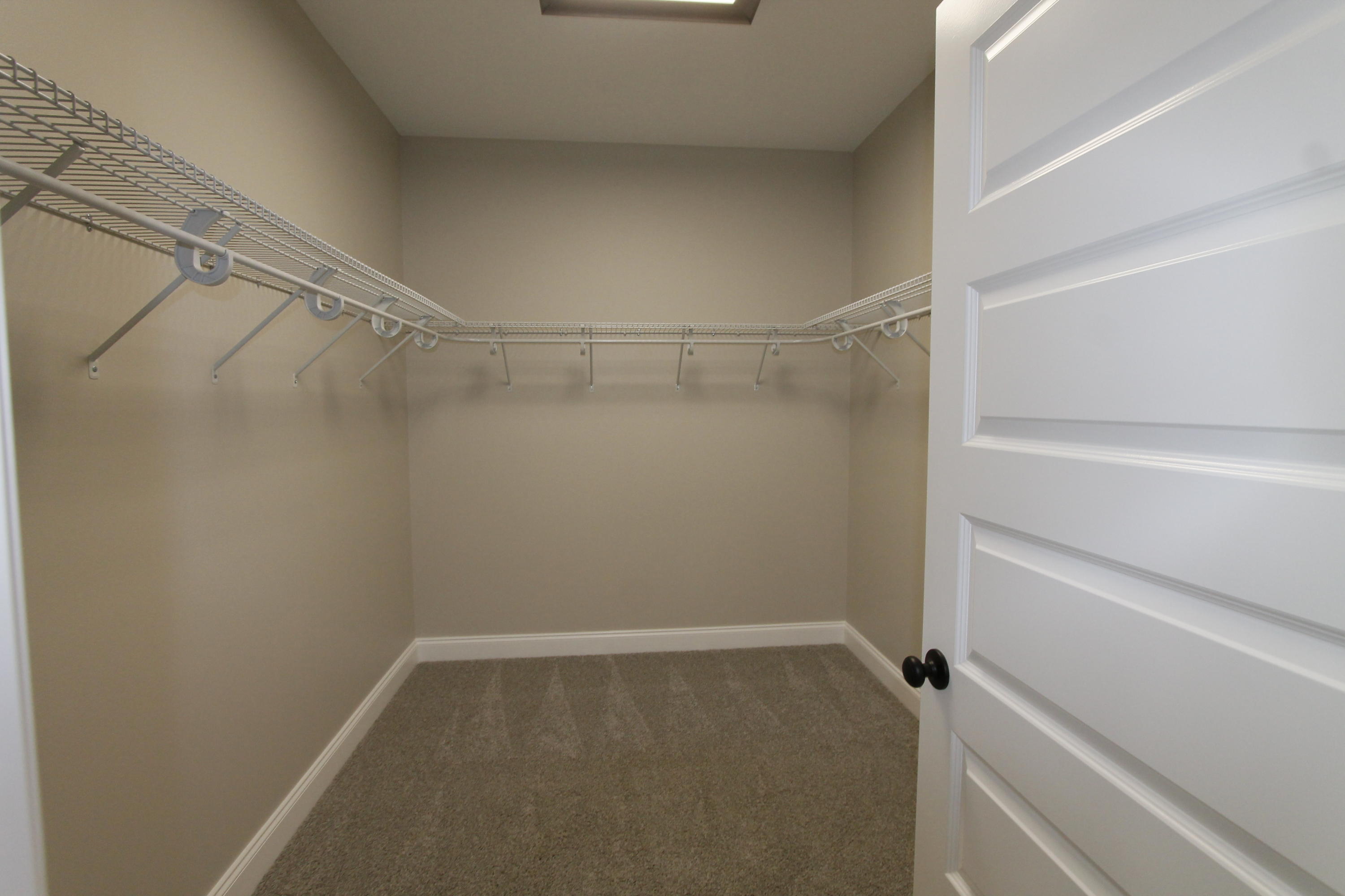 ELLIOTTS POINT - Residential